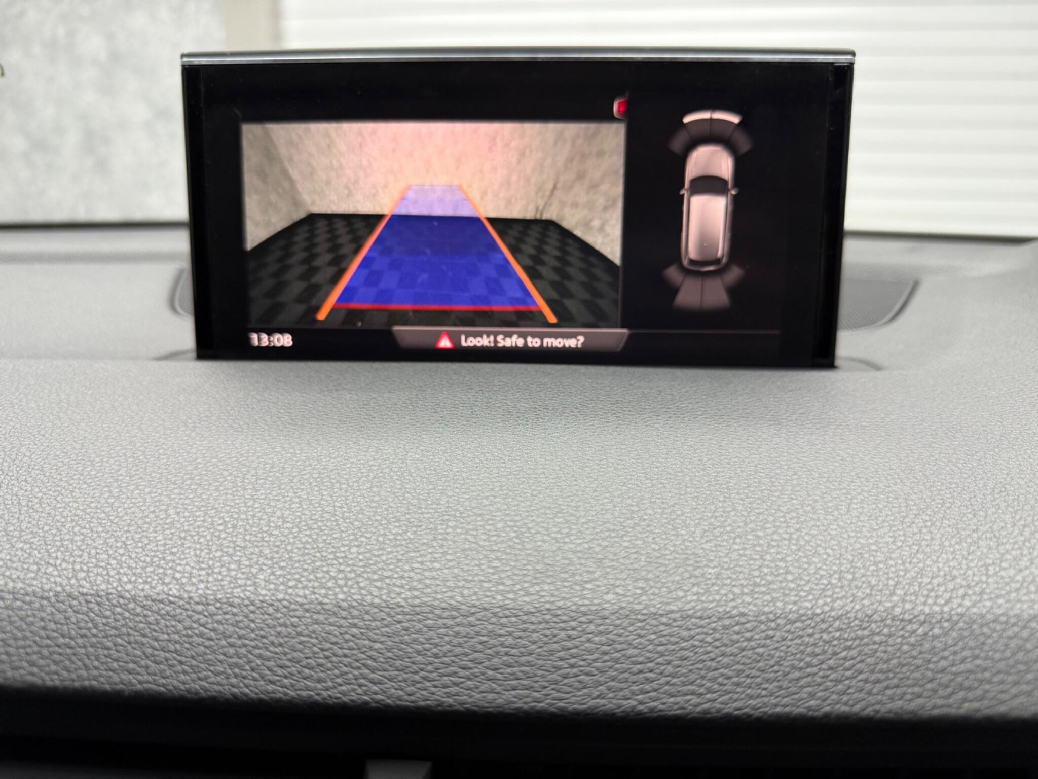 Audi Q7 view 17