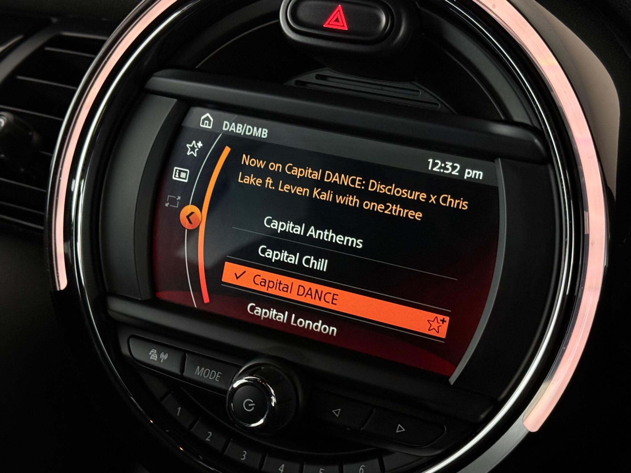 Mini Hatch view 28