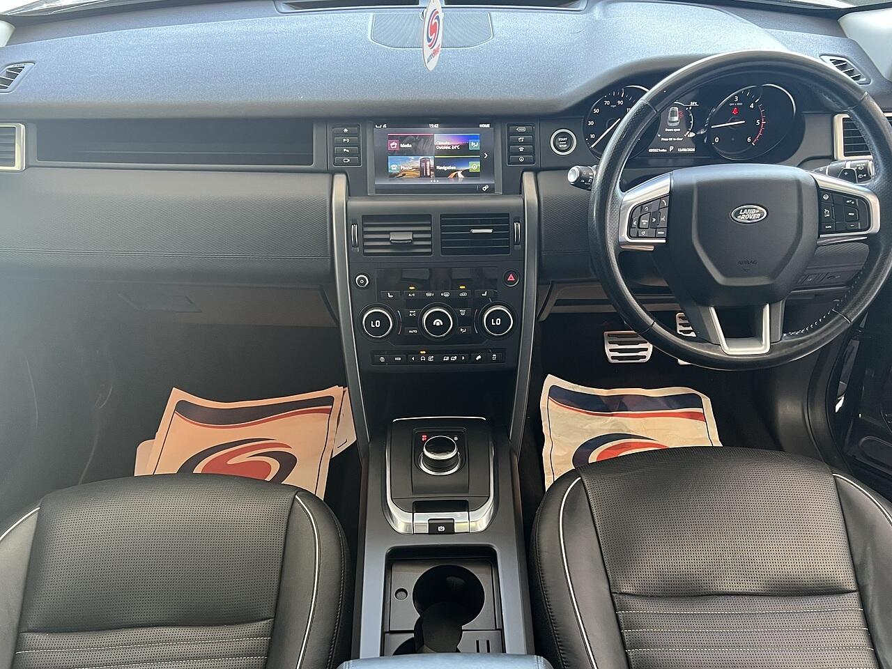 Land Rover Discovery Sport view 12