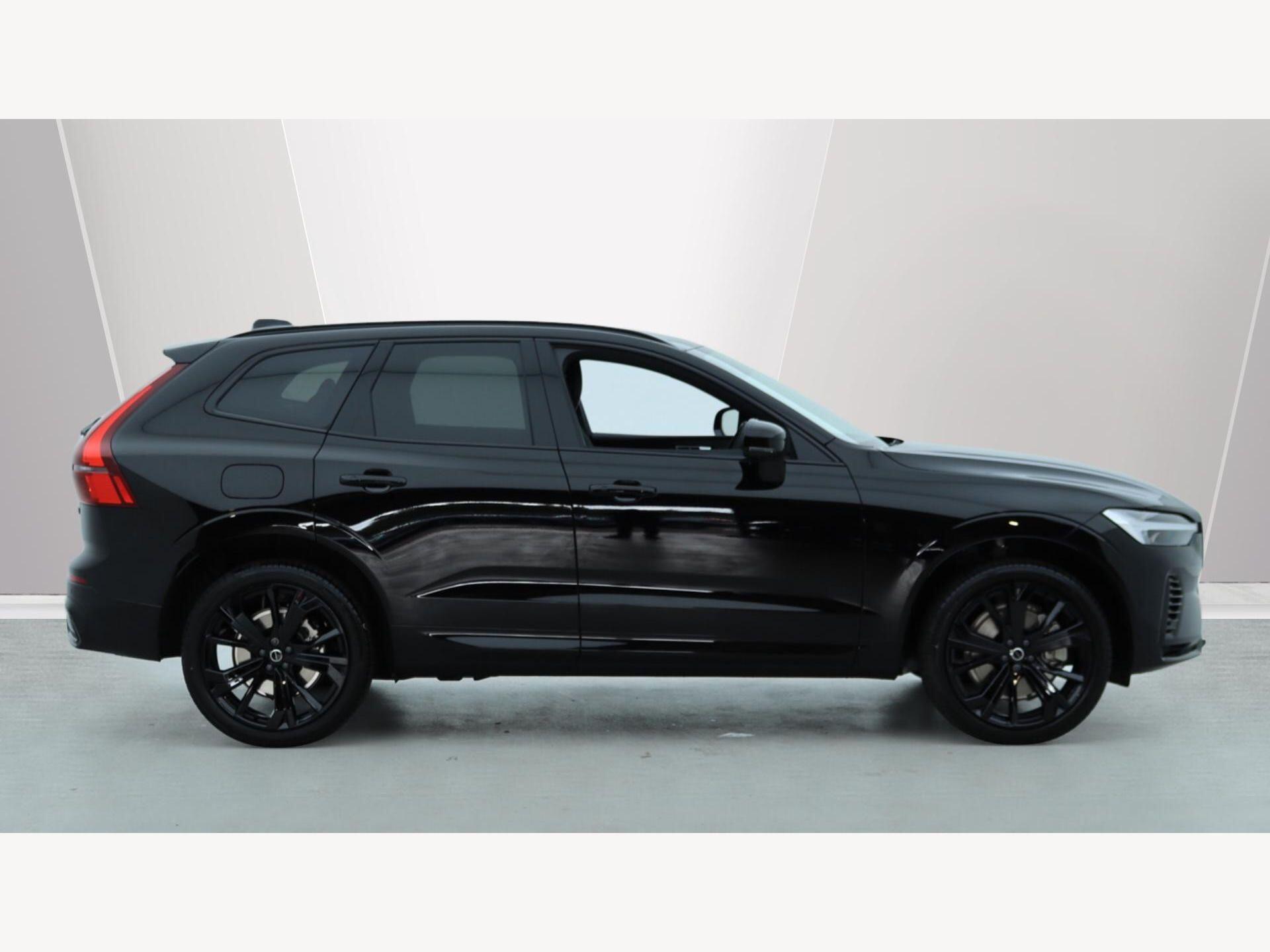 Volvo XC60 view 3
