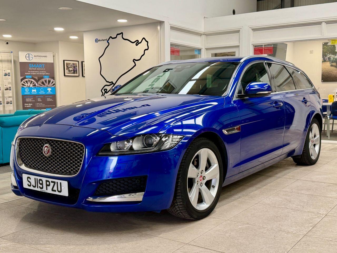 Jaguar XF view 5