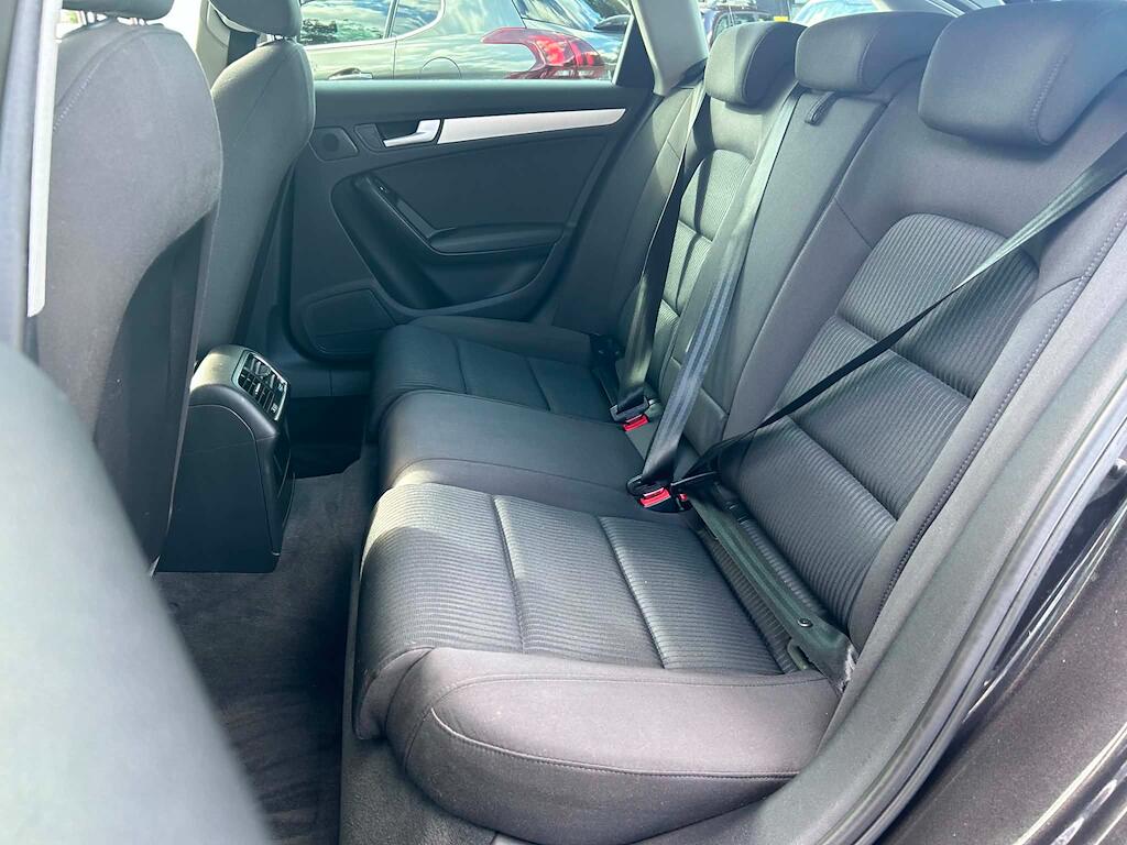 Audi A4 view 15