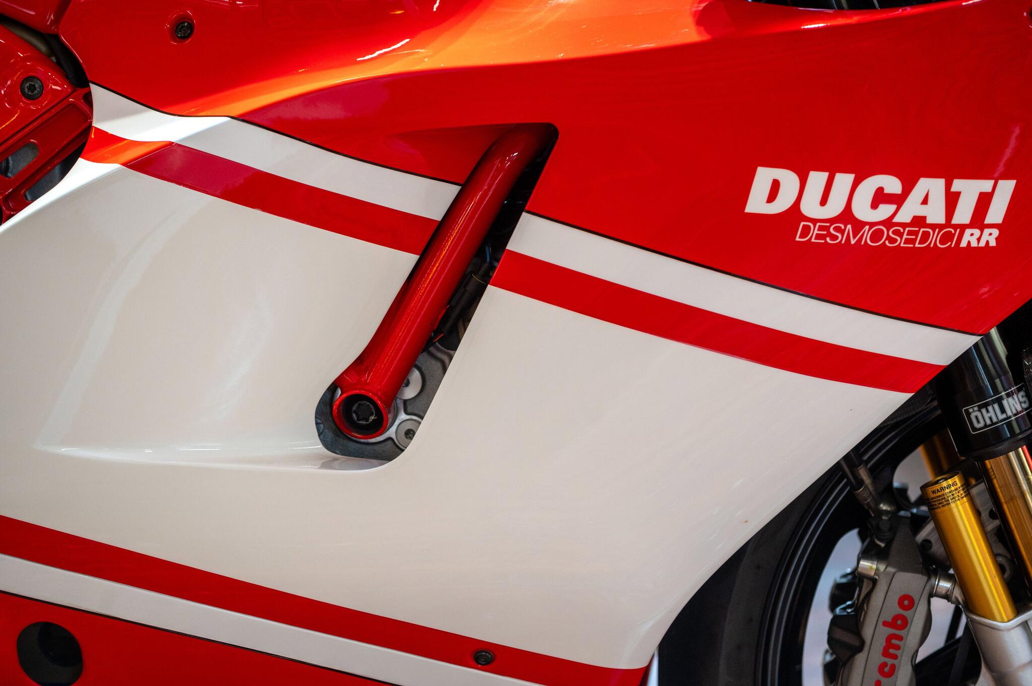 Ducati Desmosedici RR view 9