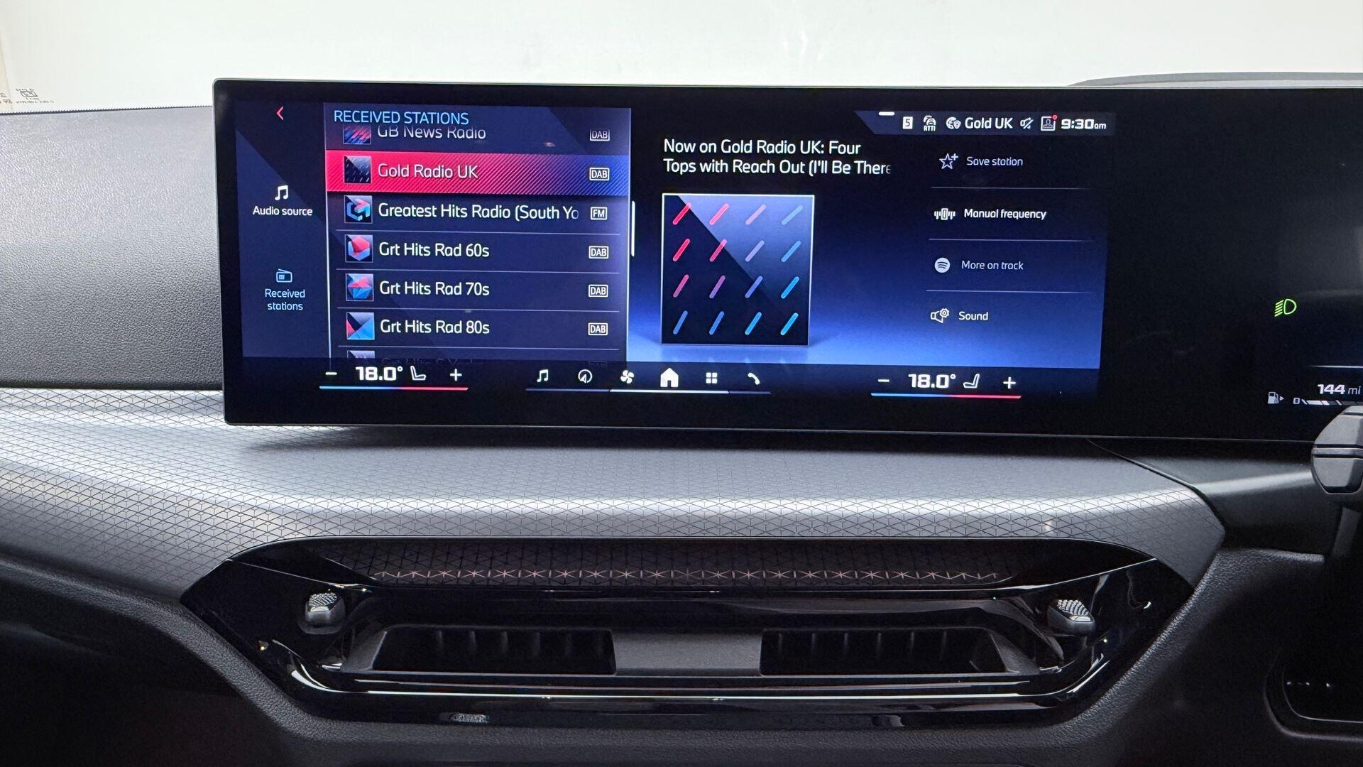 BMW 3 Series view 8