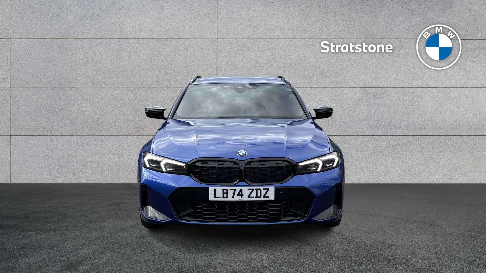 BMW 3 Series view 16