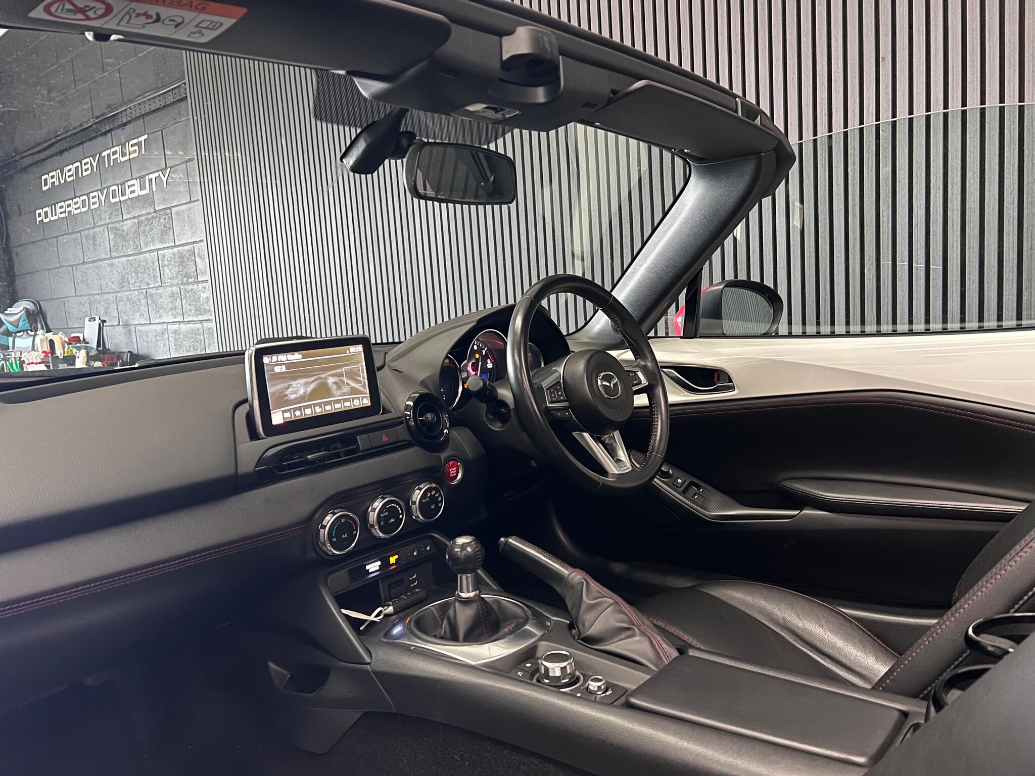 Mazda MX-5 view 16