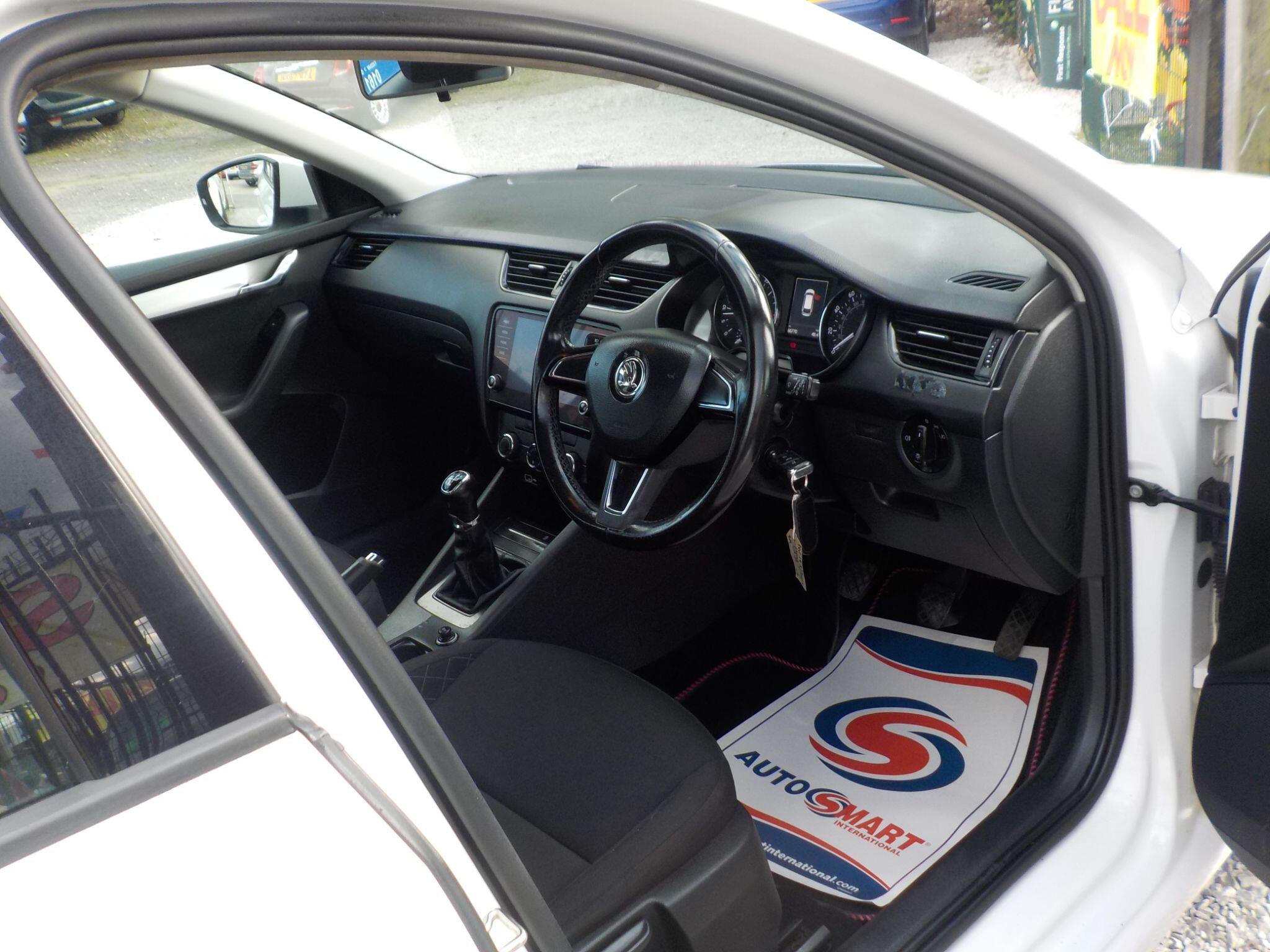 Skoda Octavia 1.6 TDI CR S Estate 5dr Diesel Manual Euro 6 (s/s) (115 ps)