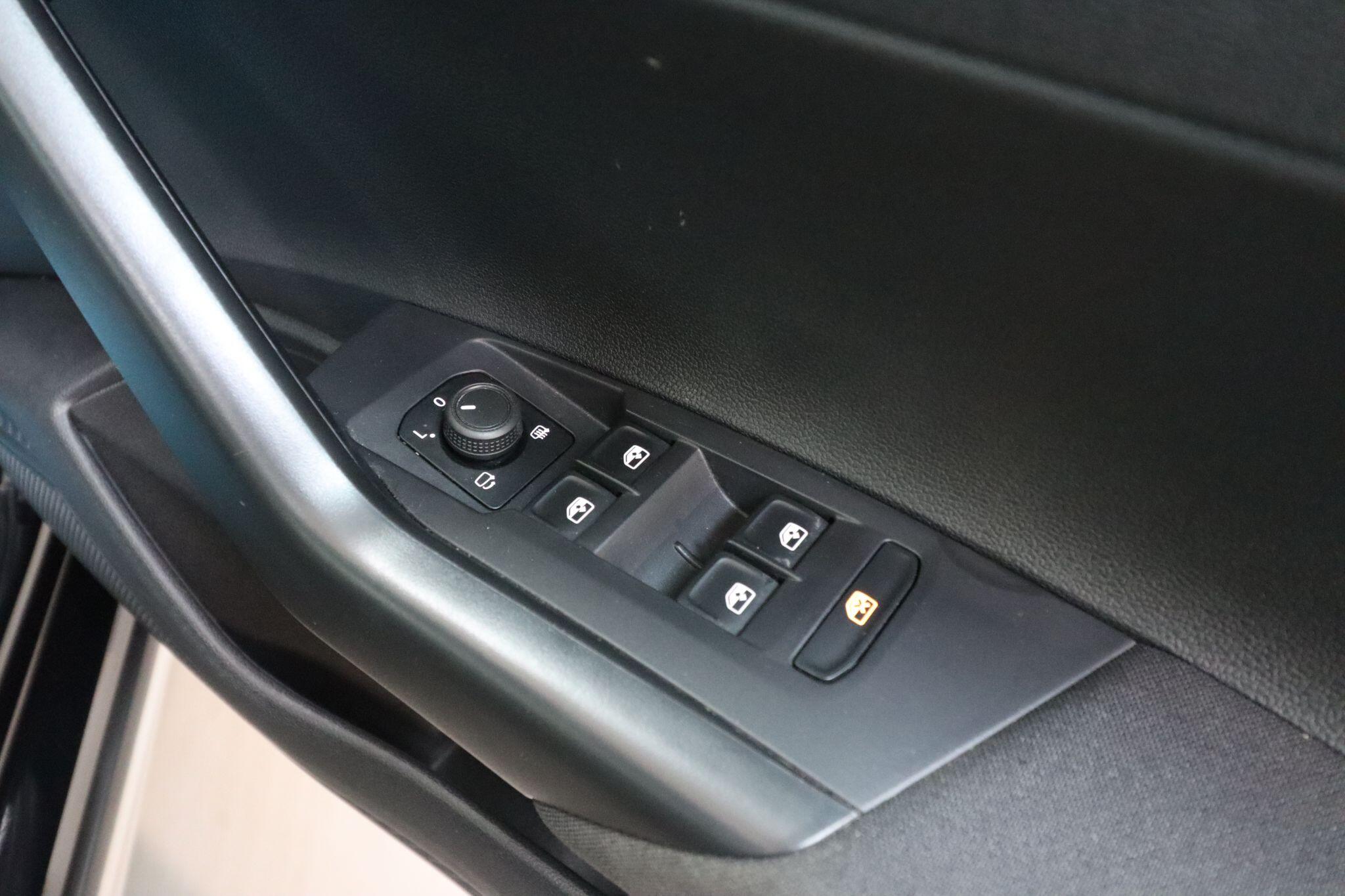 Volkswagen Taigo view 19