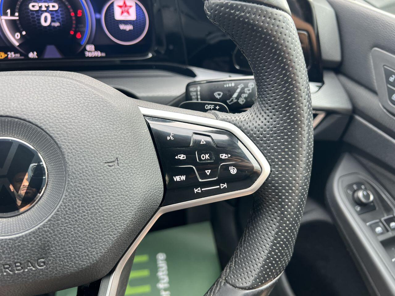 Volkswagen Golf view 60