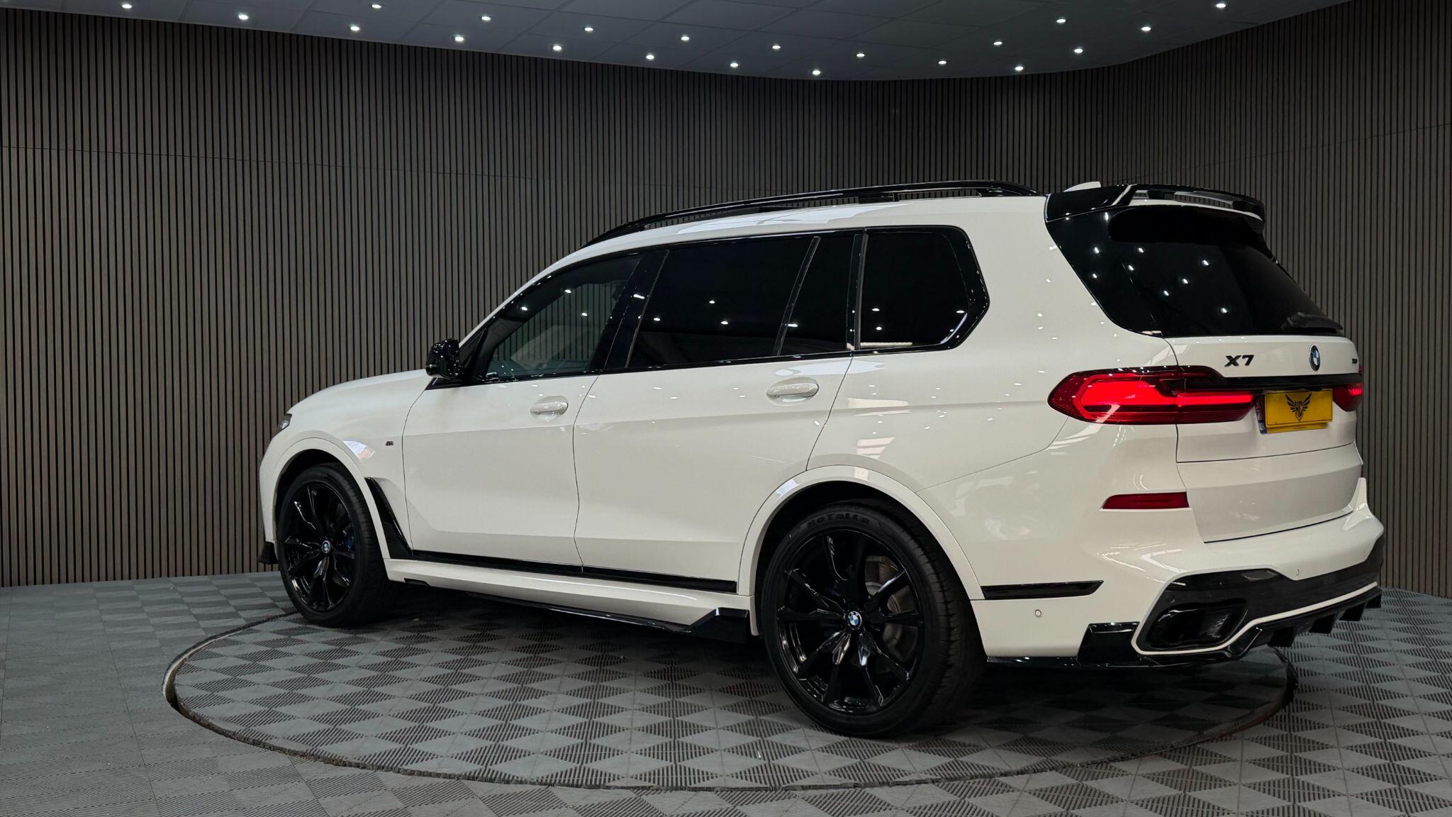 BMW X7 view 49