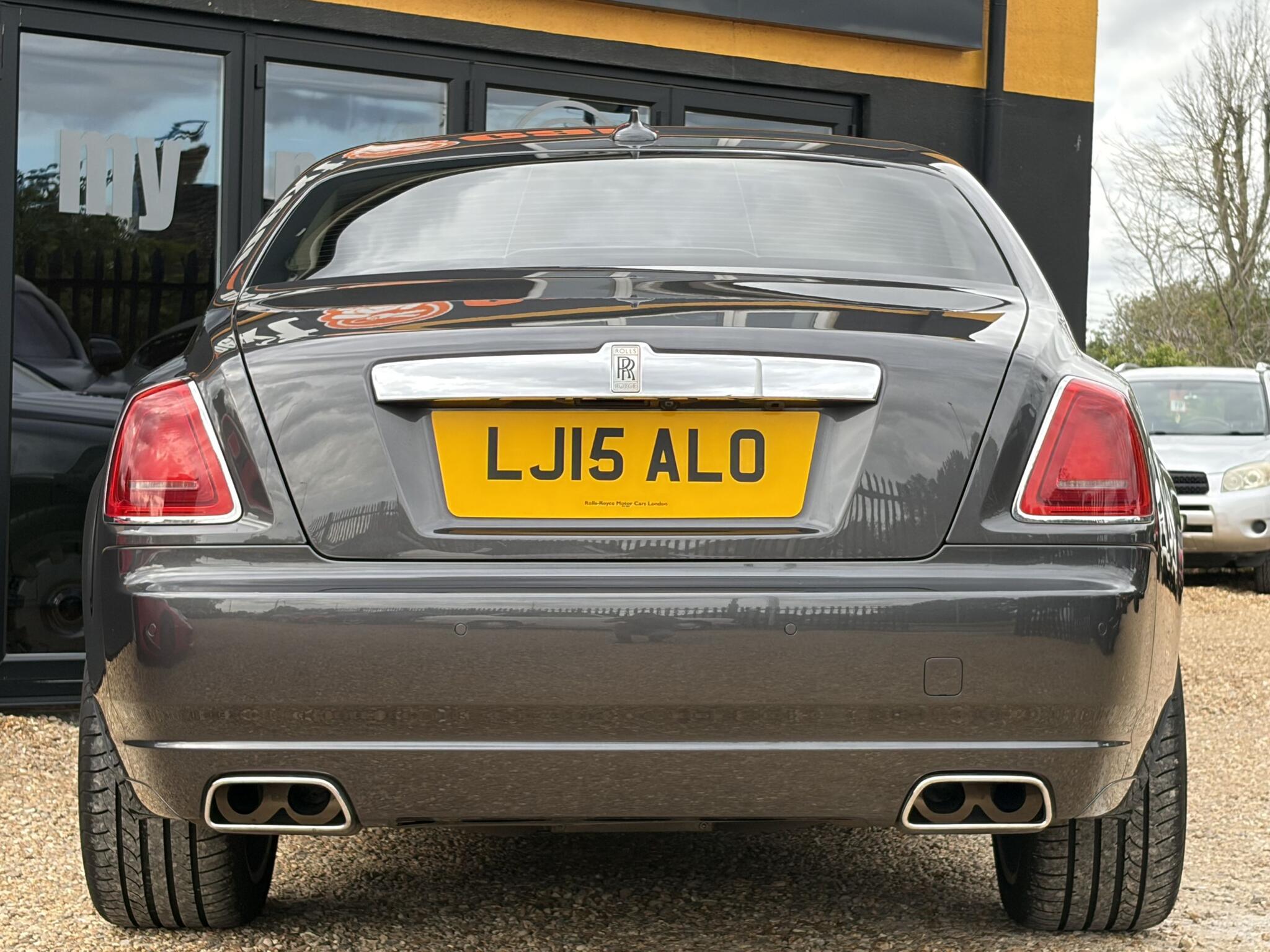 Rolls-Royce Ghost view 12