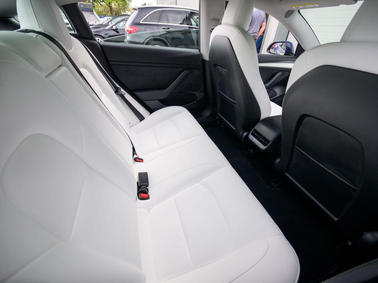Tesla Model 3 view 10