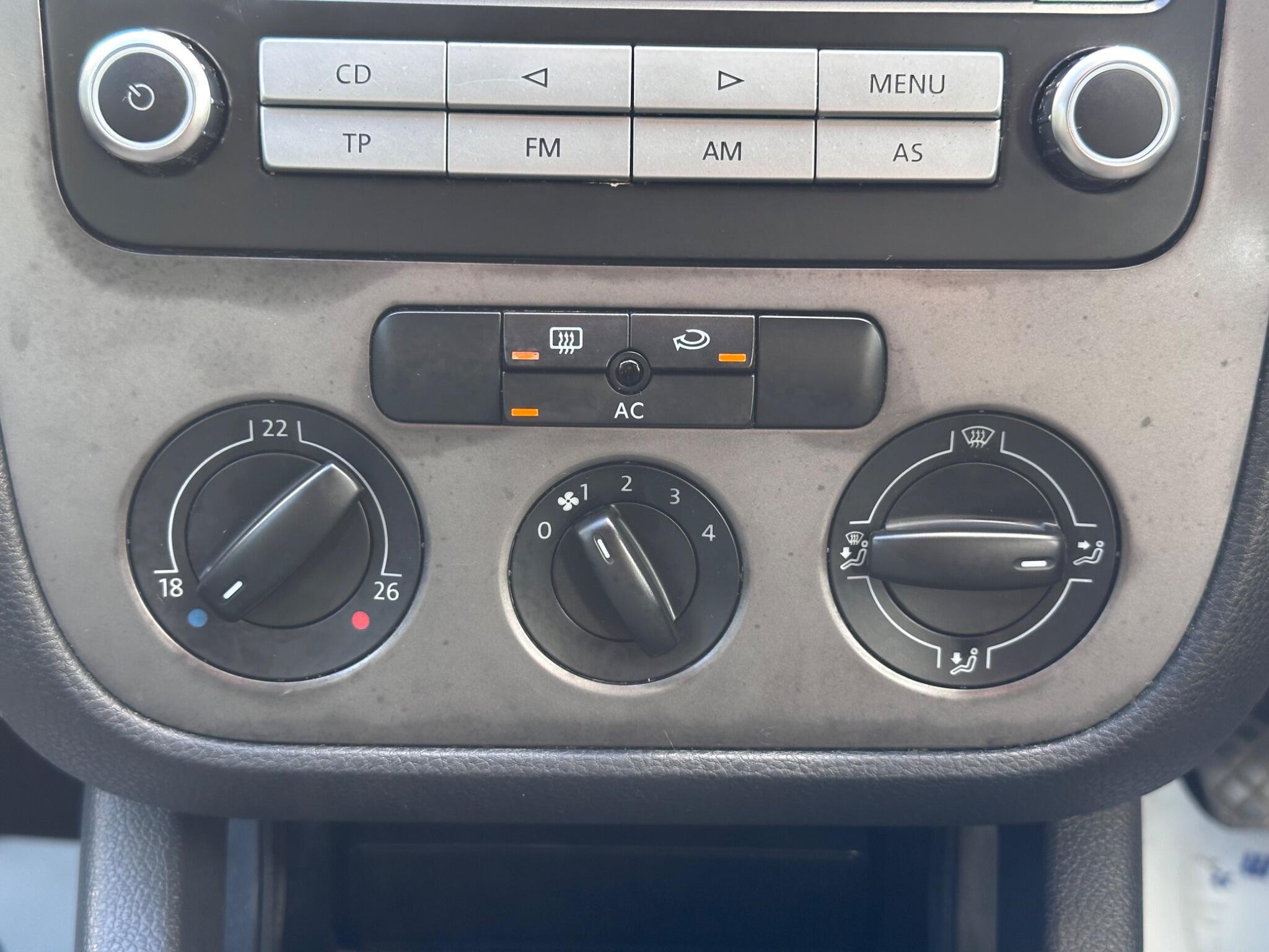 Volkswagen Golf view 33