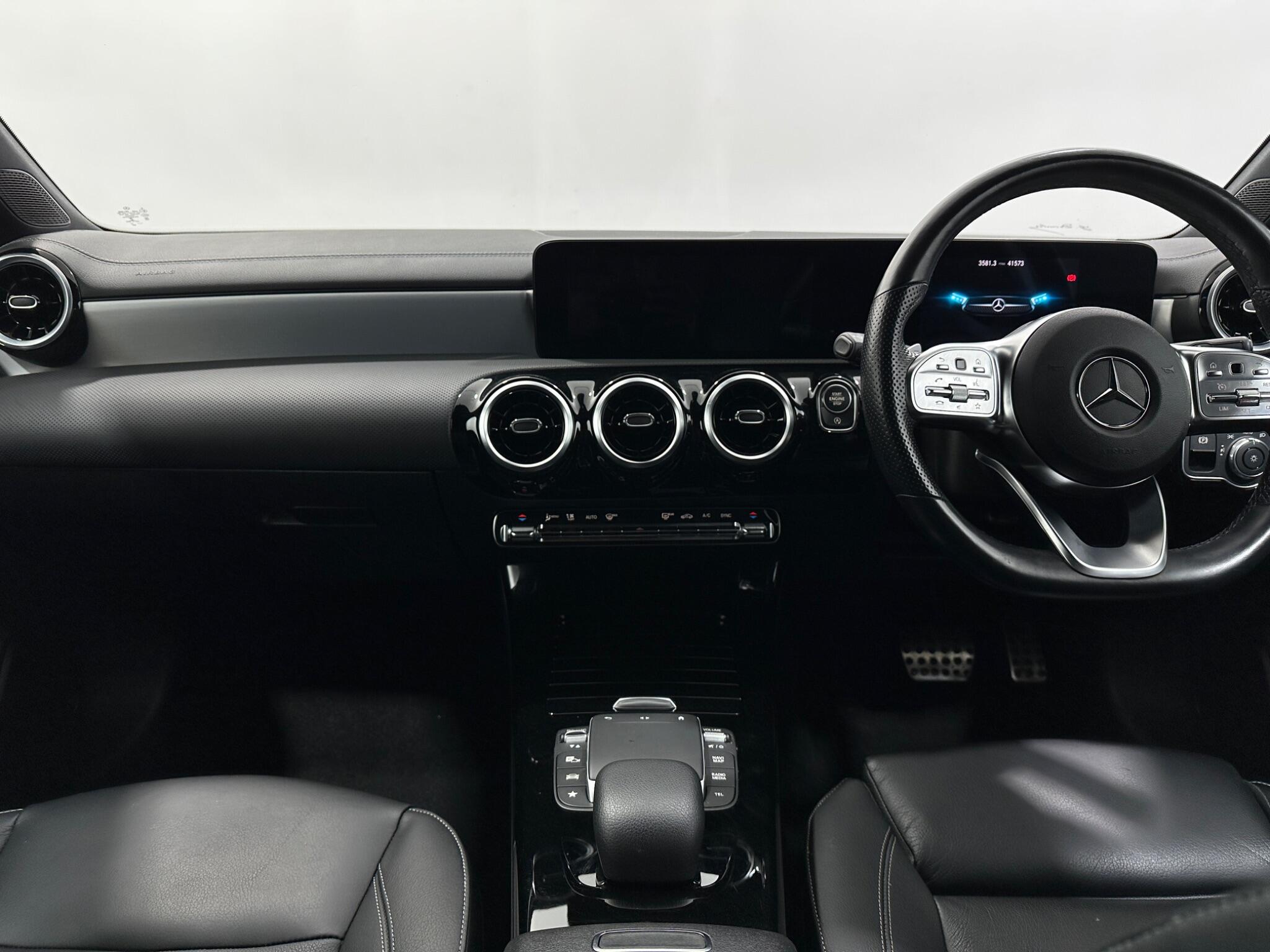 Mercedes-Benz Mercedes-Benz CLA view 21