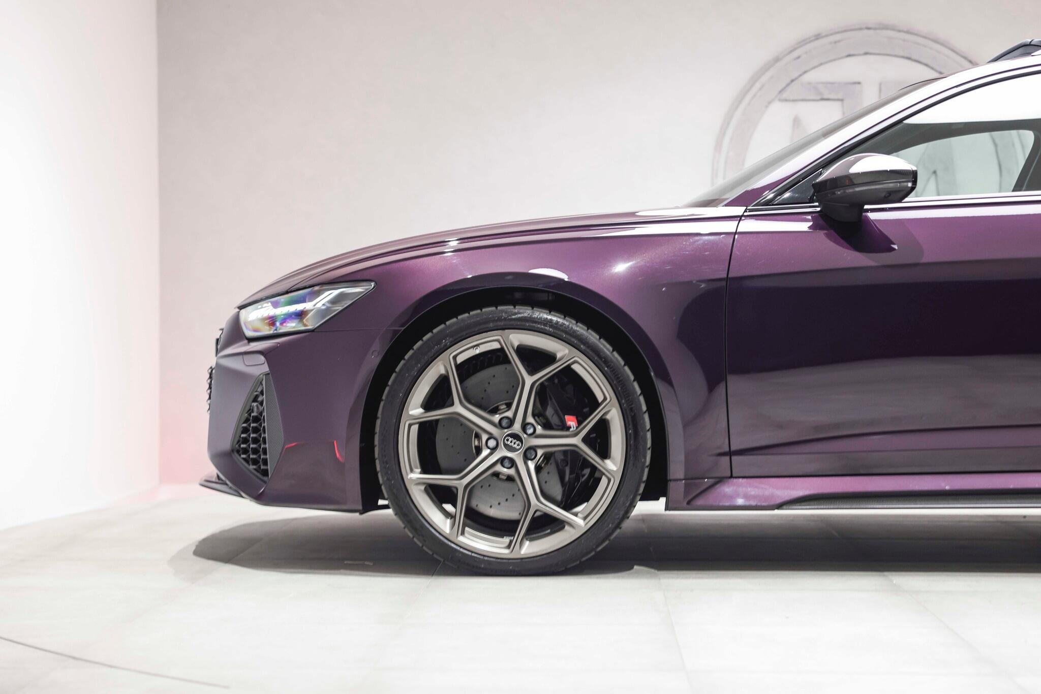 Audi RS6 Avant view 29