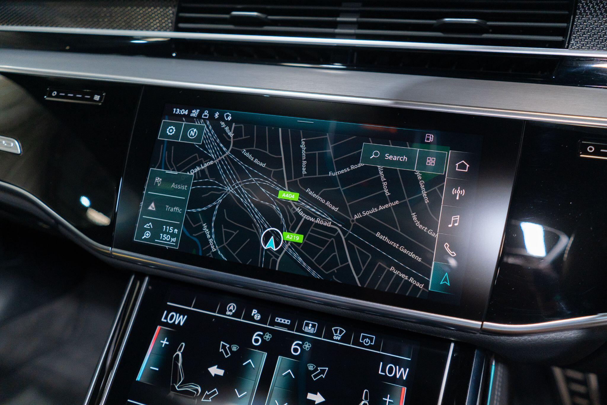 Audi S8 view 23