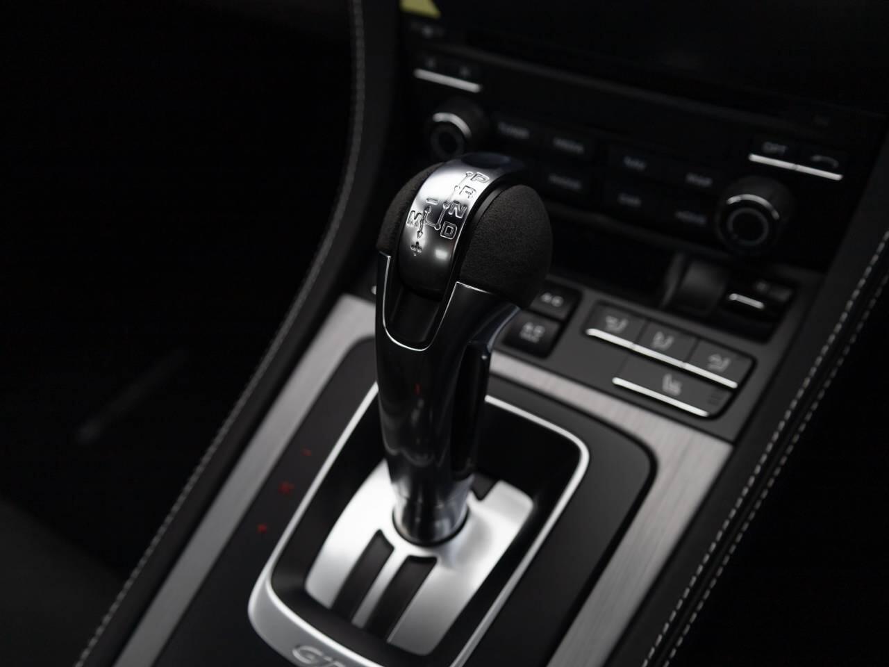 Porsche Cayman view 23