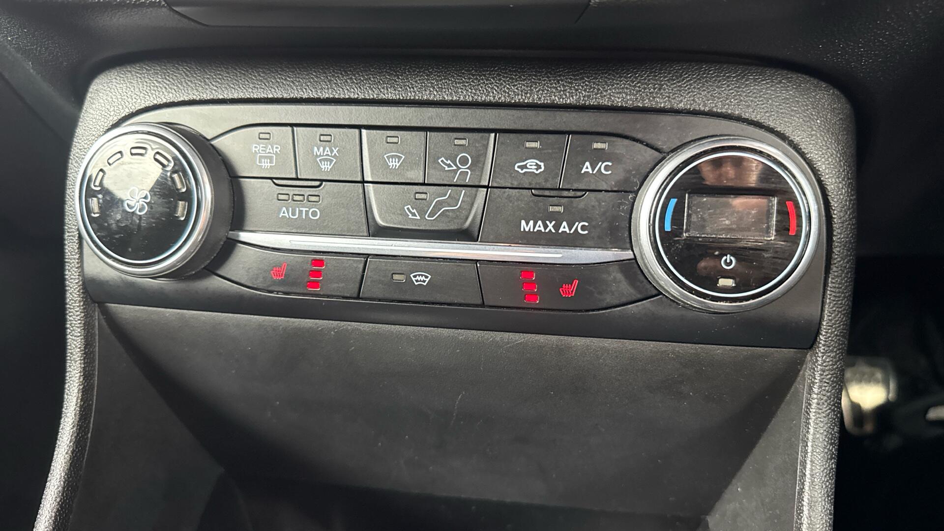 Ford Fiesta view 35