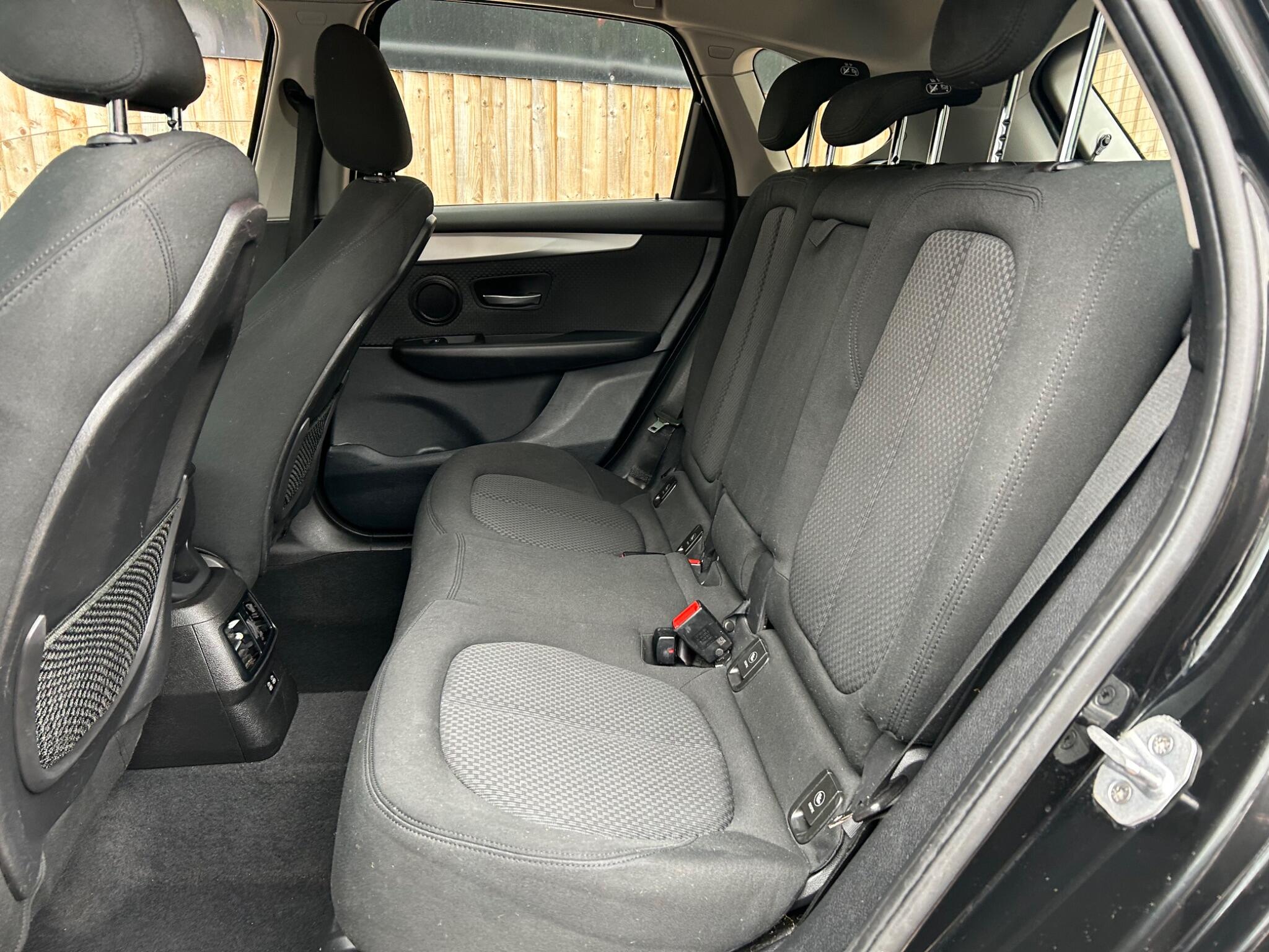 BMW 2 Series view 27