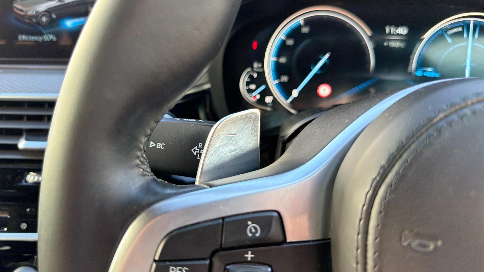 BMW 5 Series view 74