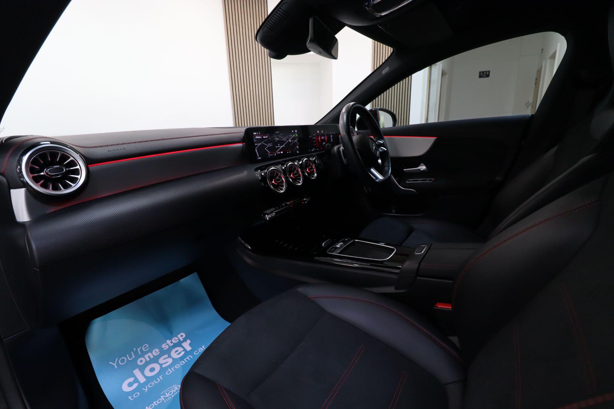 Mercedes-Benz Cla view 10