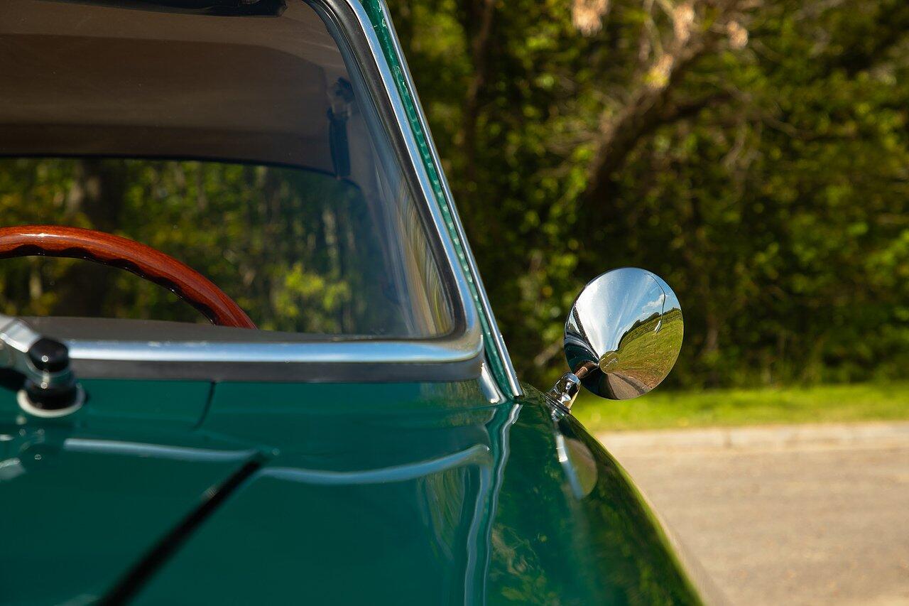 Alfa Romeo Giulia view 75