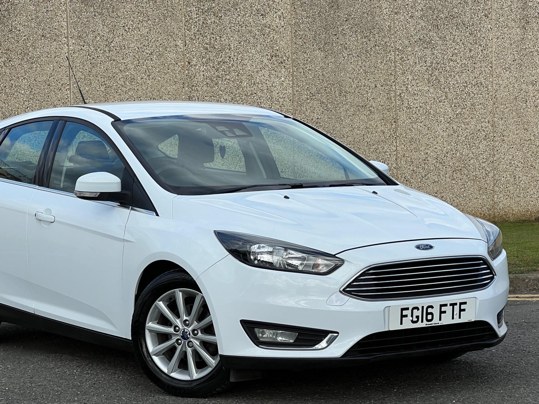 Ford Focus view 4