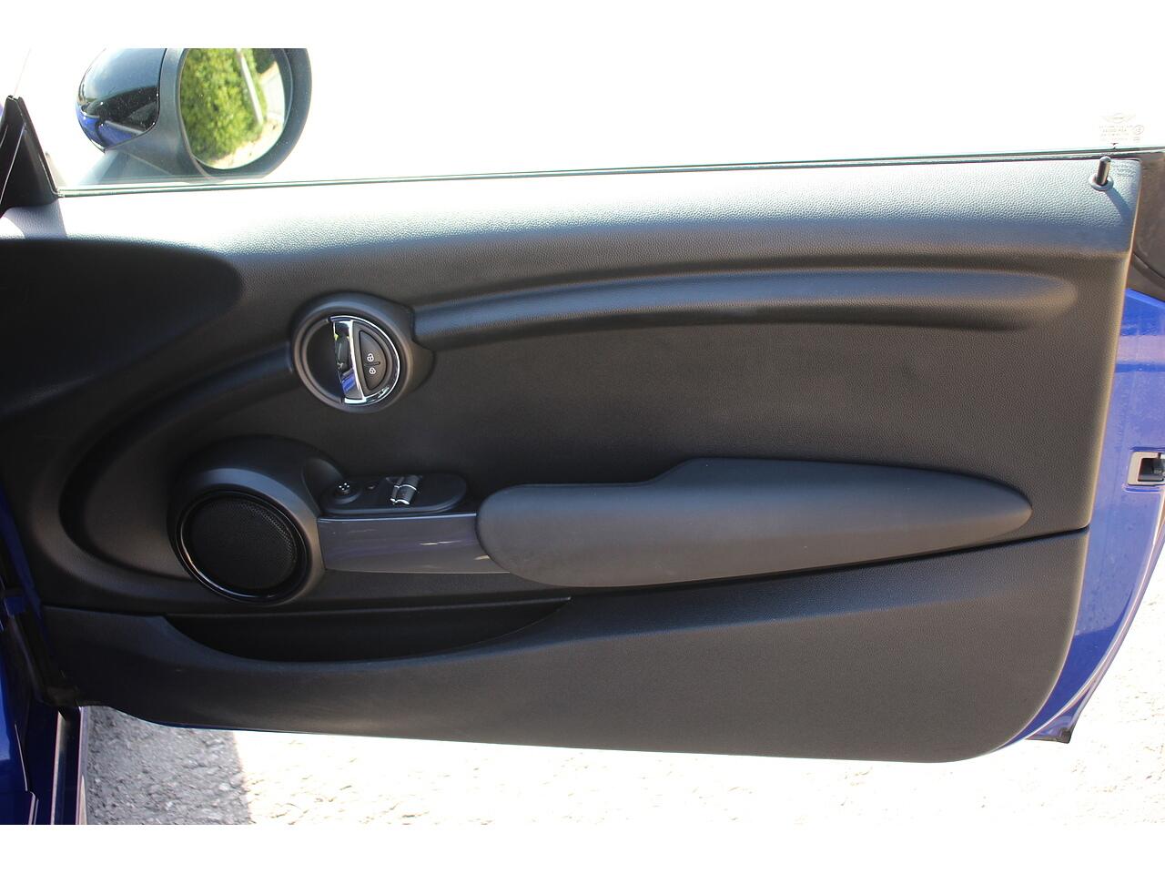 Mini Cooper view 30