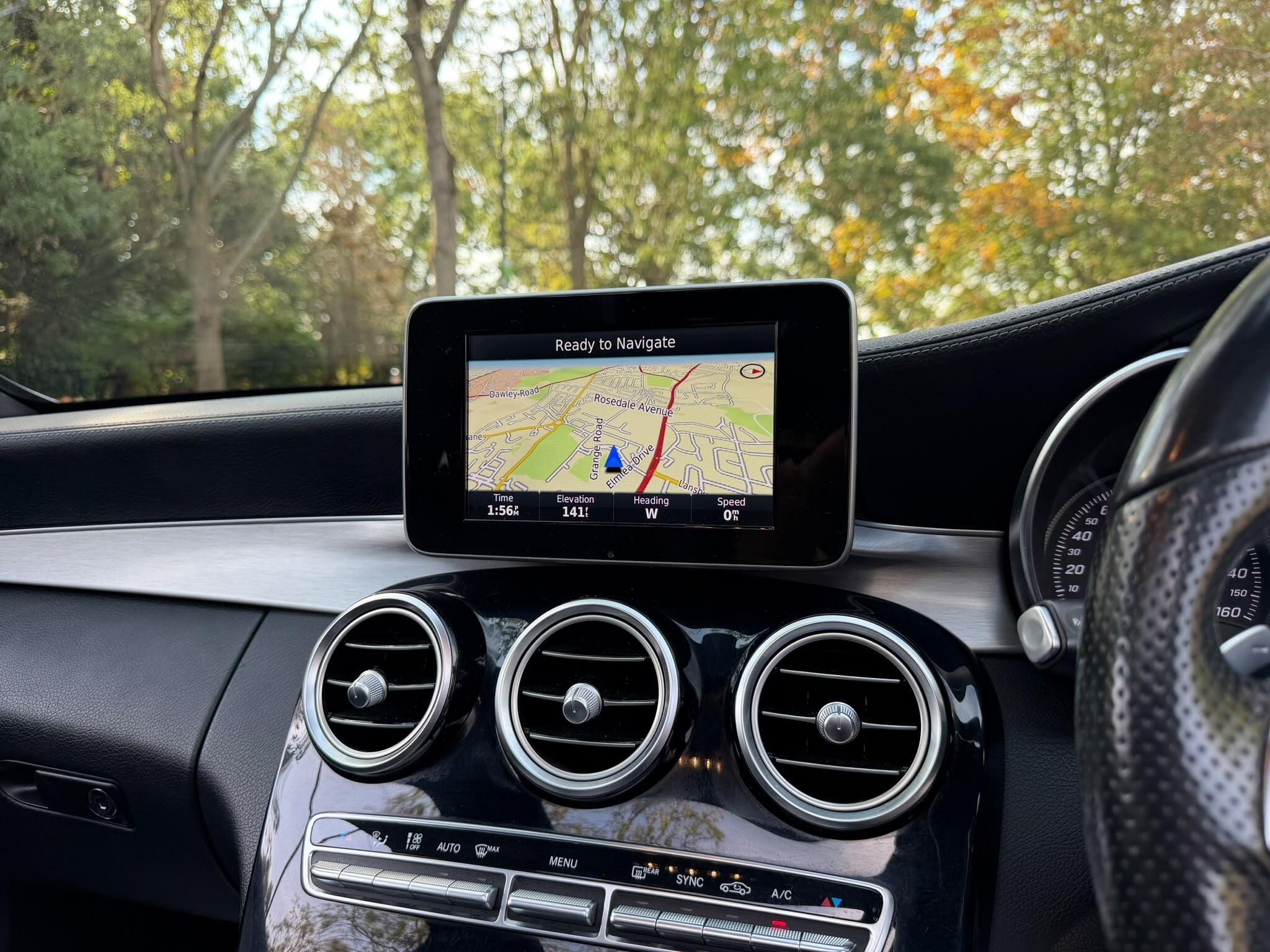 Mercedes-Benz C-Class view 27