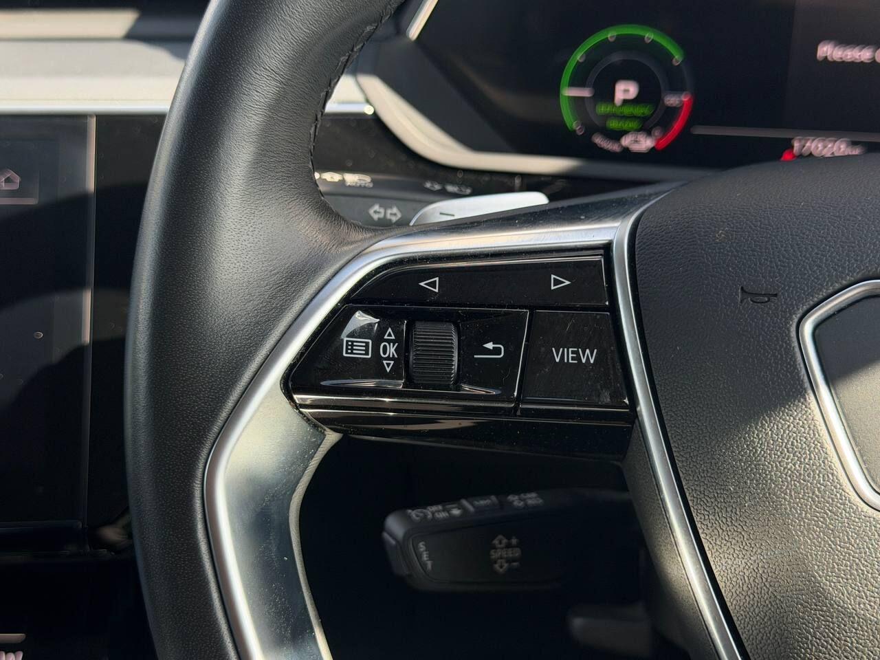 Audi E-Tron view 36