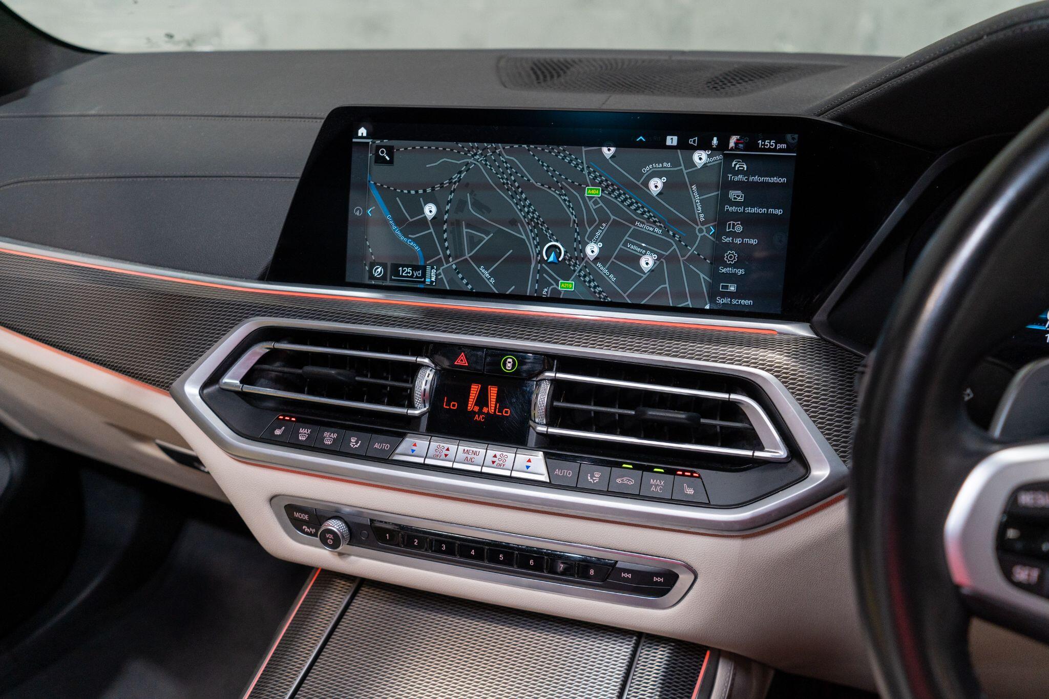 BMW X5 view 20