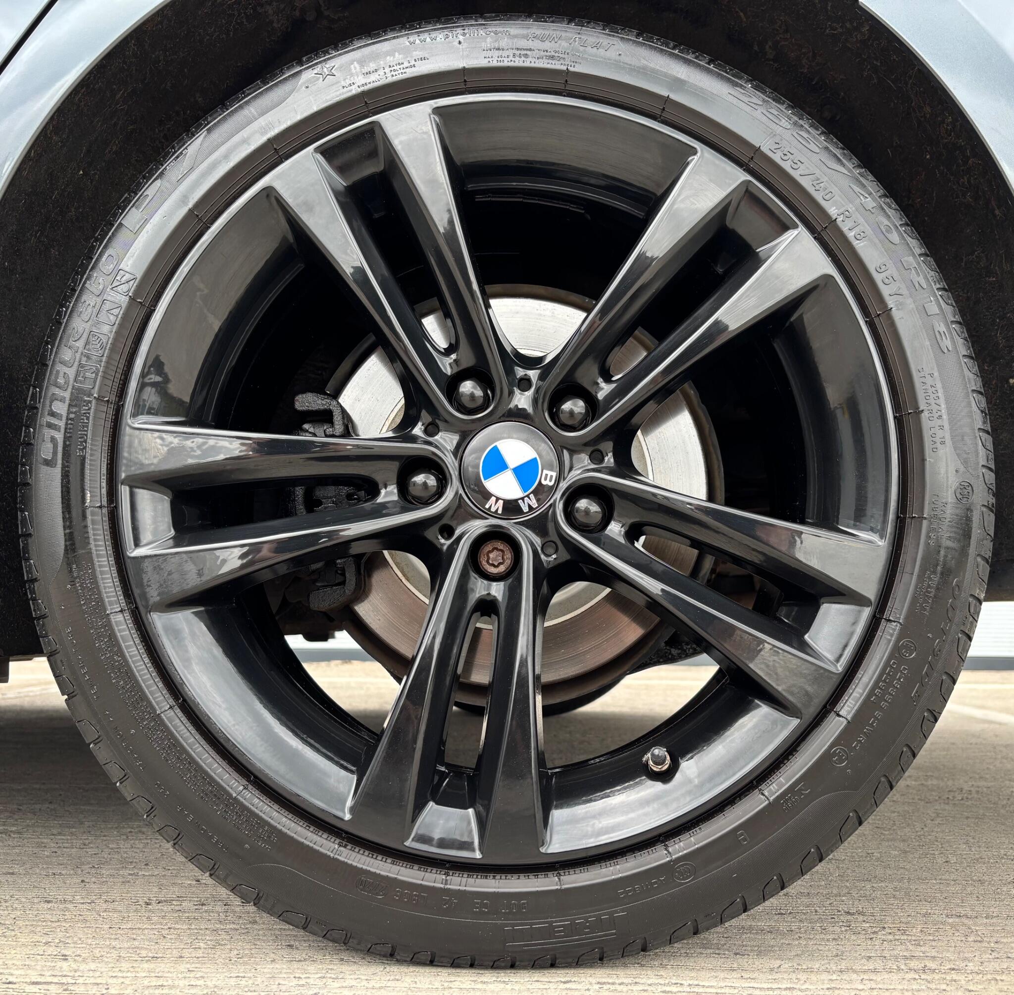 BMW 3 Series view 21