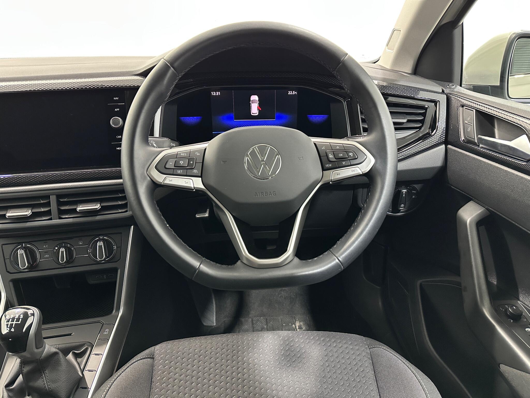 Volkswagen Polo view 13