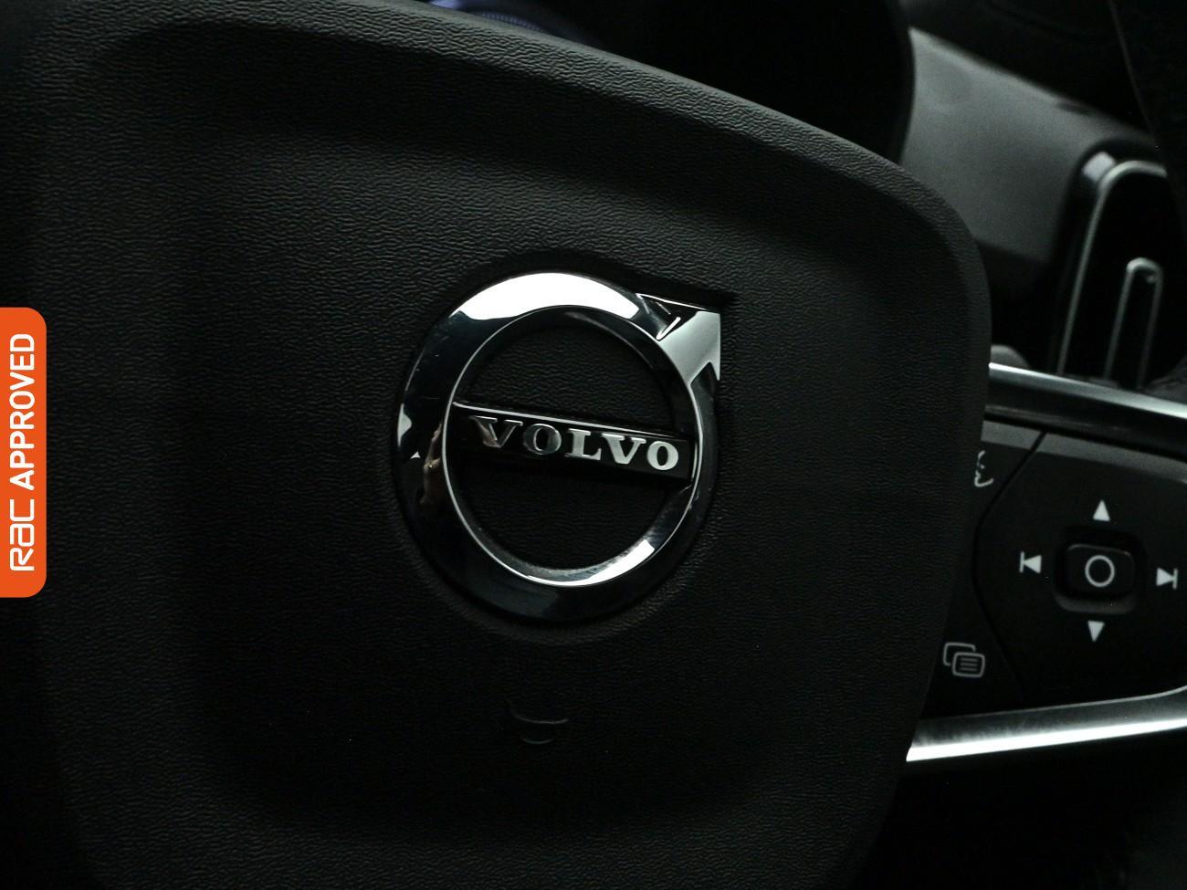 Volvo XC40 view 24