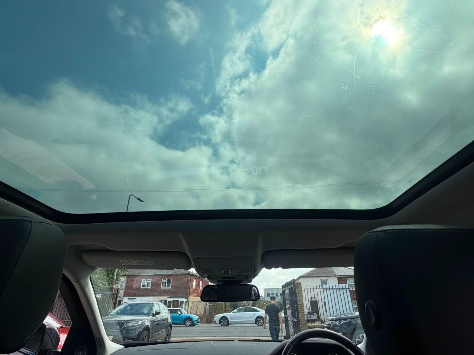 Land Rover Range Rover Evoque view 29