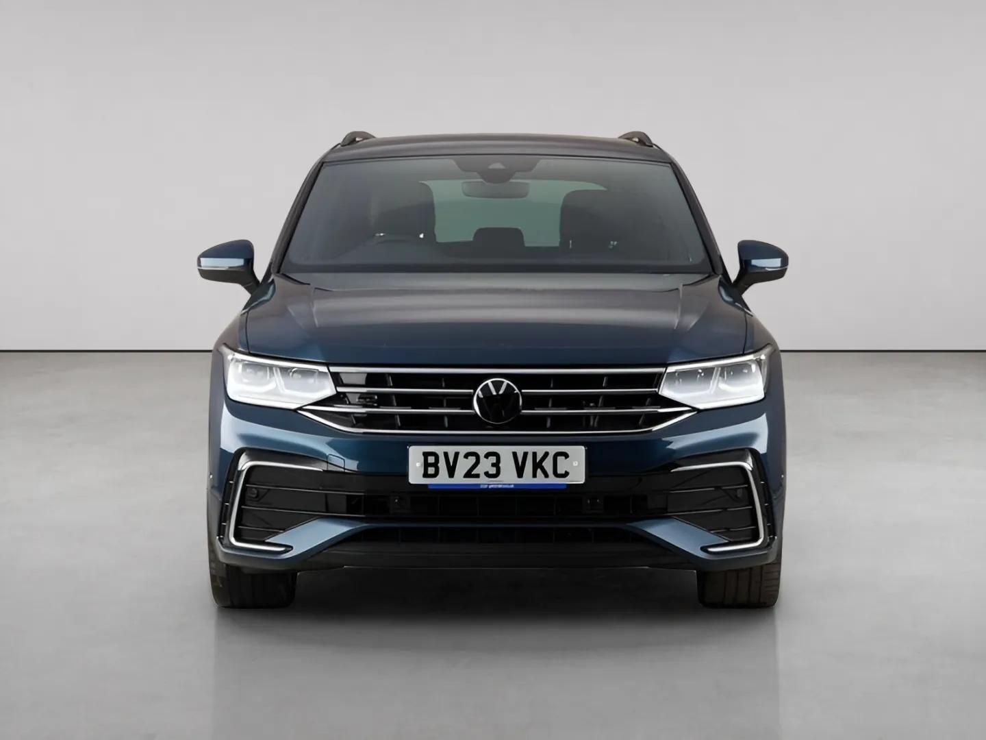 Volkswagen Tiguan view 5