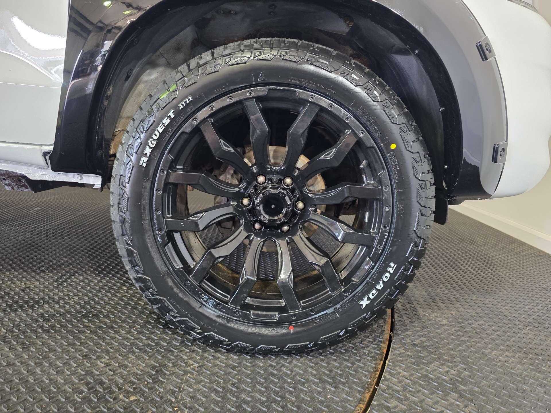 Toyota Hilux view 48