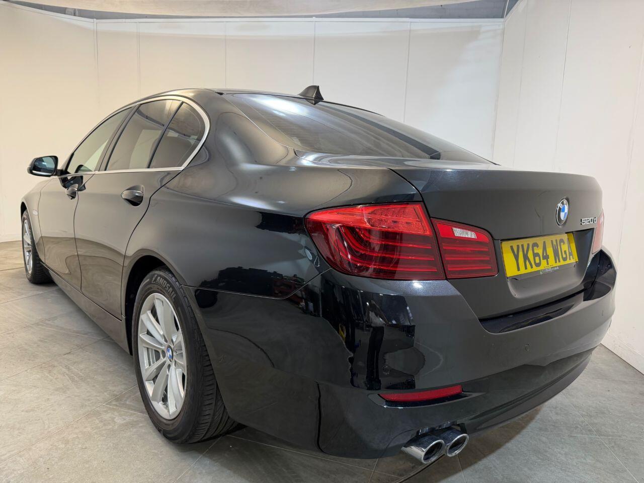 BMW 5 Series view 10