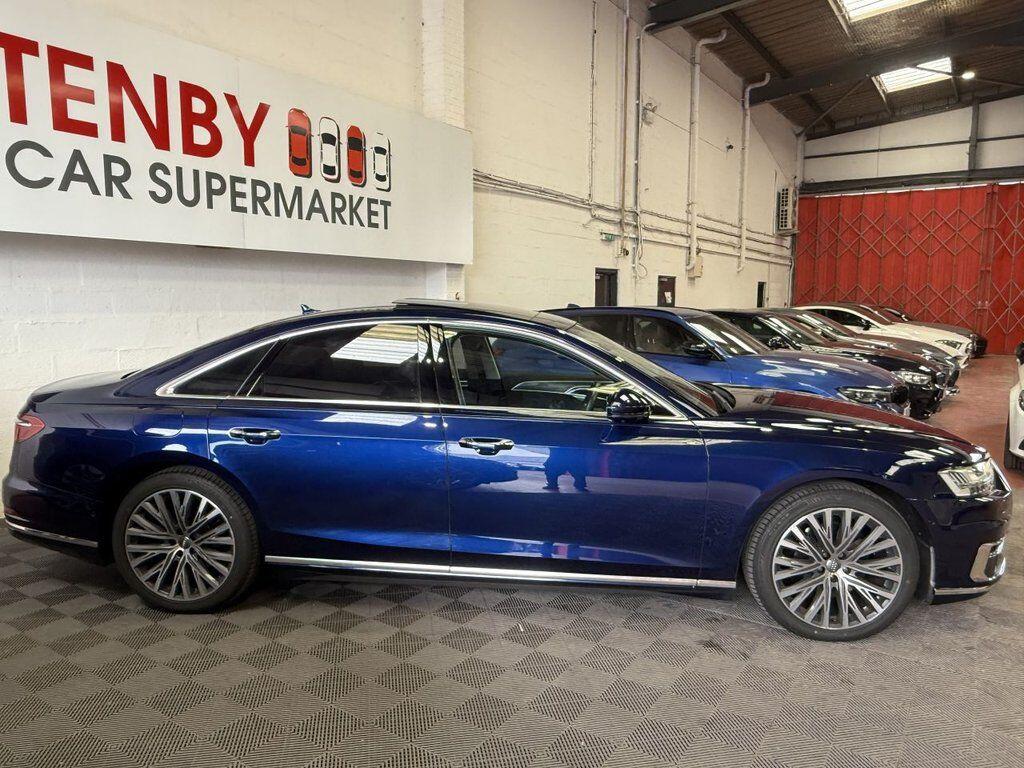 Audi A8 view 8