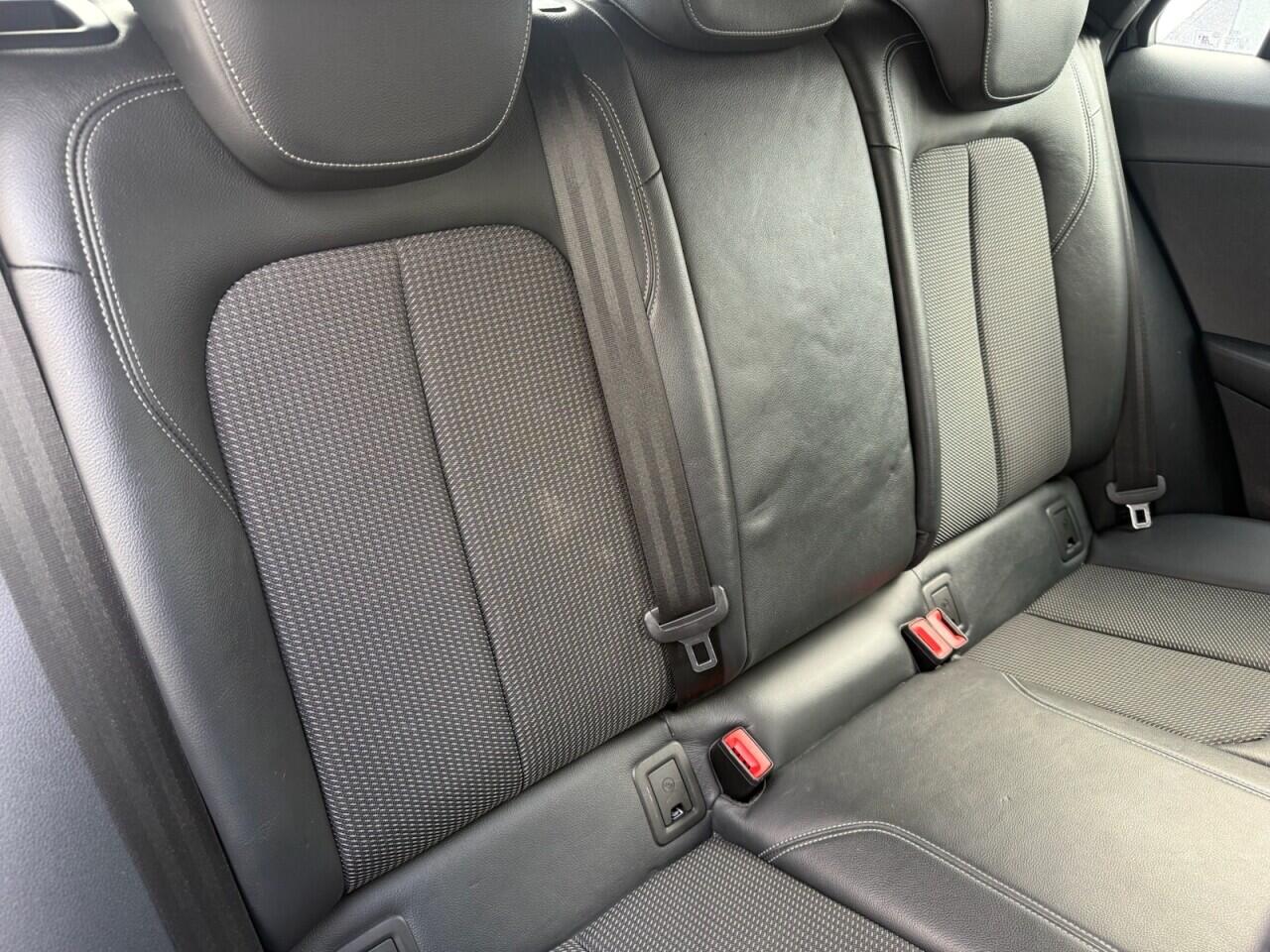 Audi Q2 view 23