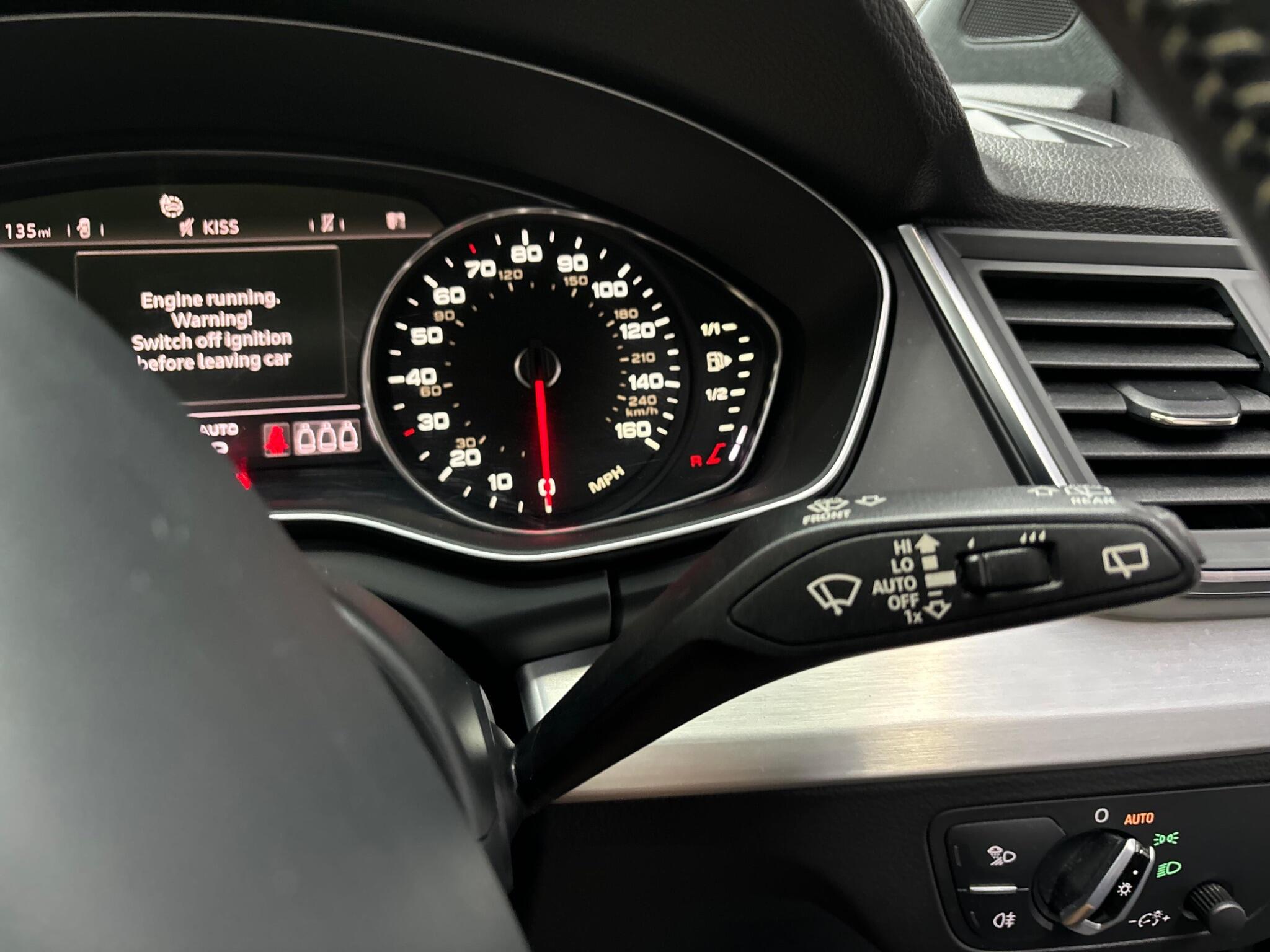 Audi Q5 view 29