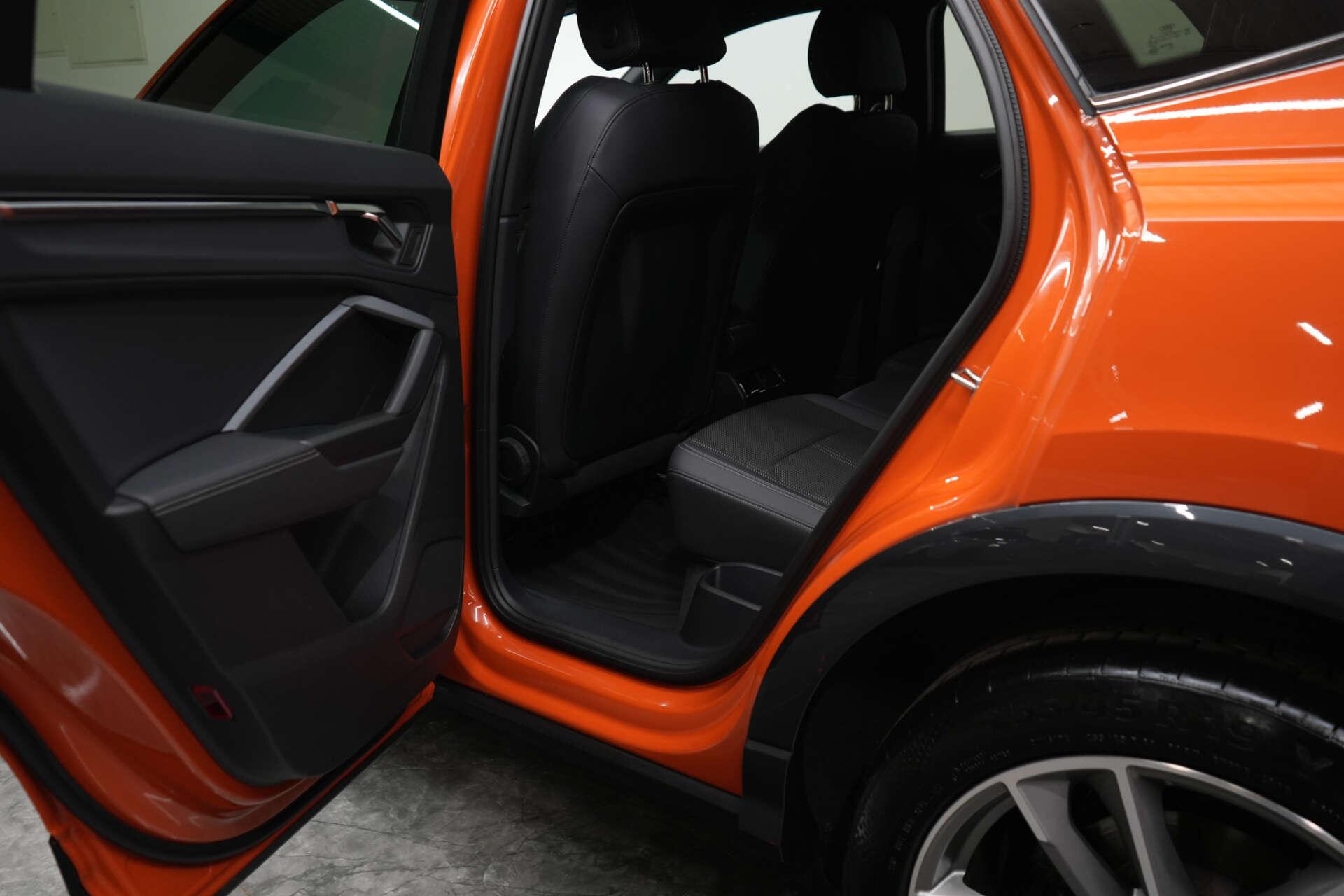 Audi Q3 view 24