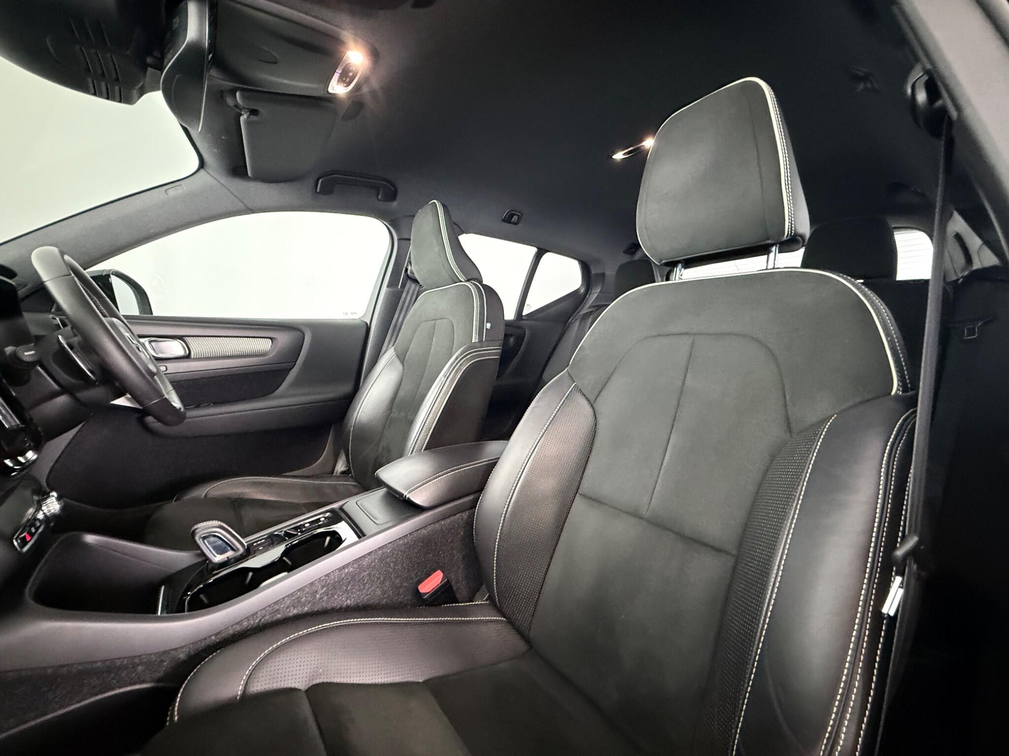 Volvo XC40 view 31