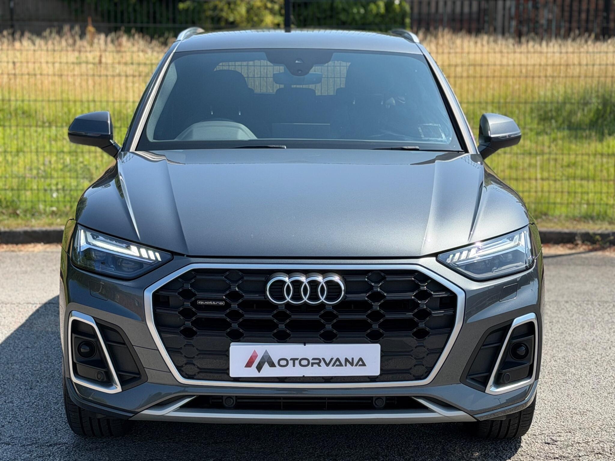 Audi Q5 view 2