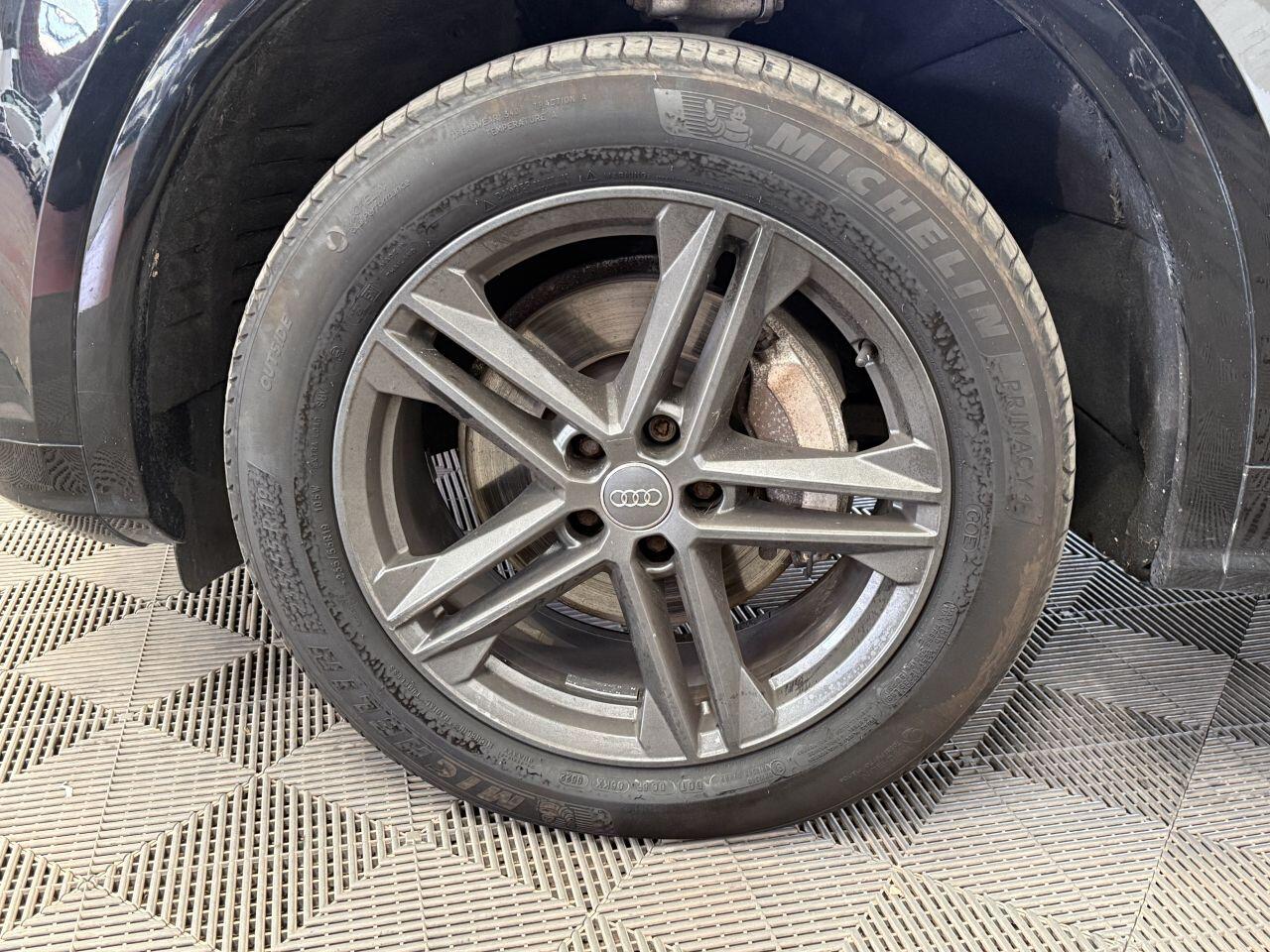 Audi Q5 view 22