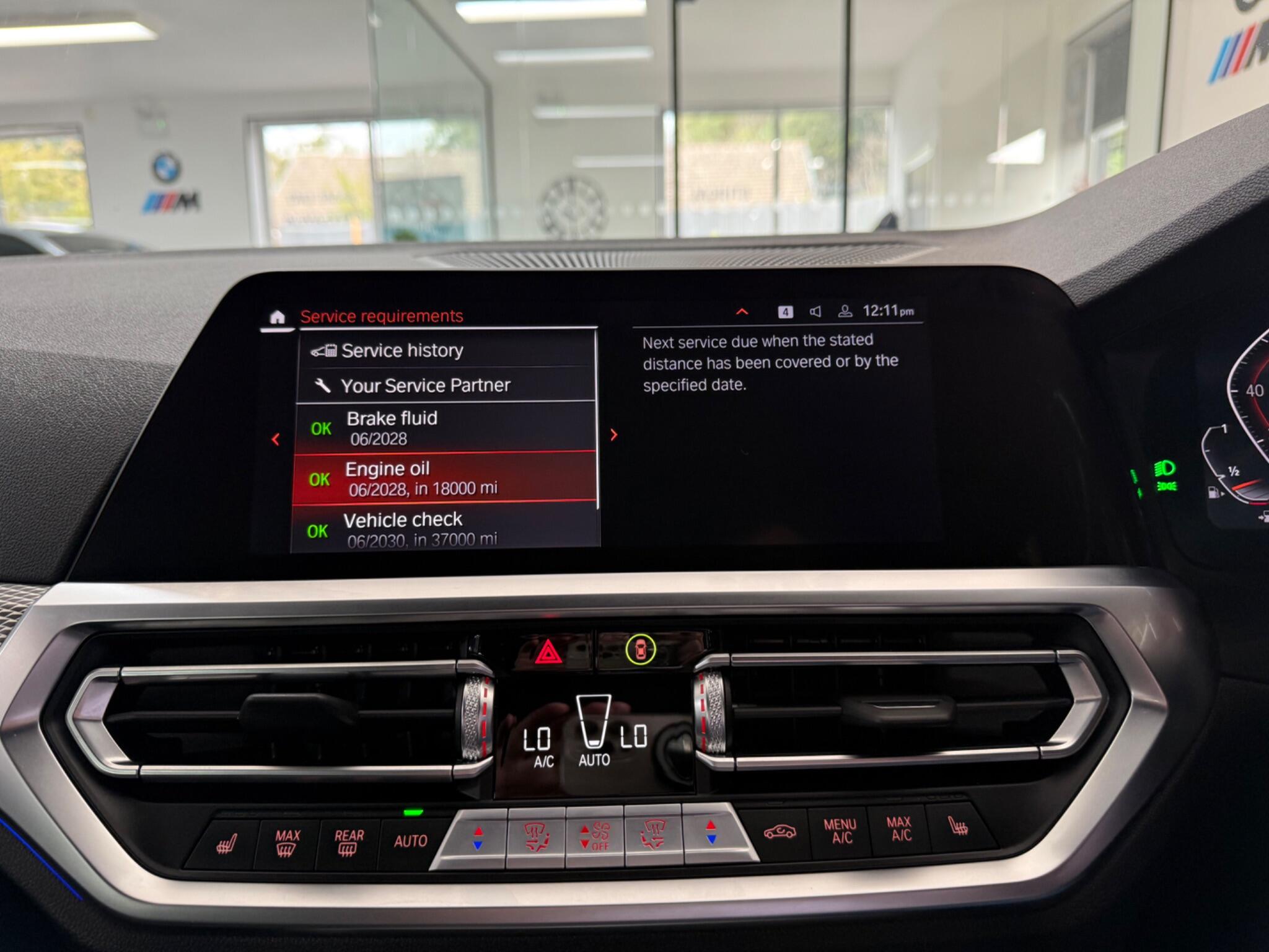 BMW 3 Series view 28