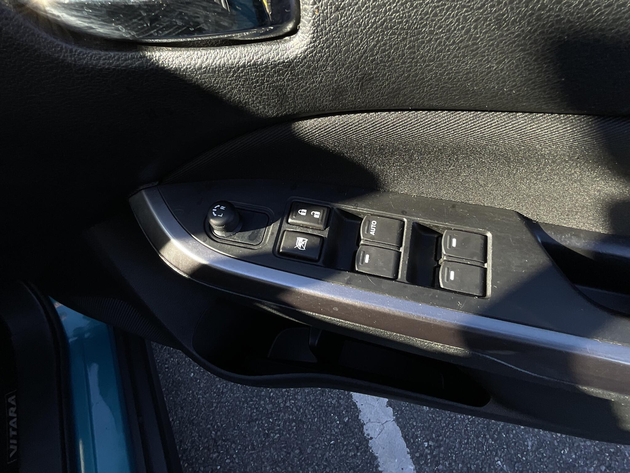 Suzuki Vitara view 34