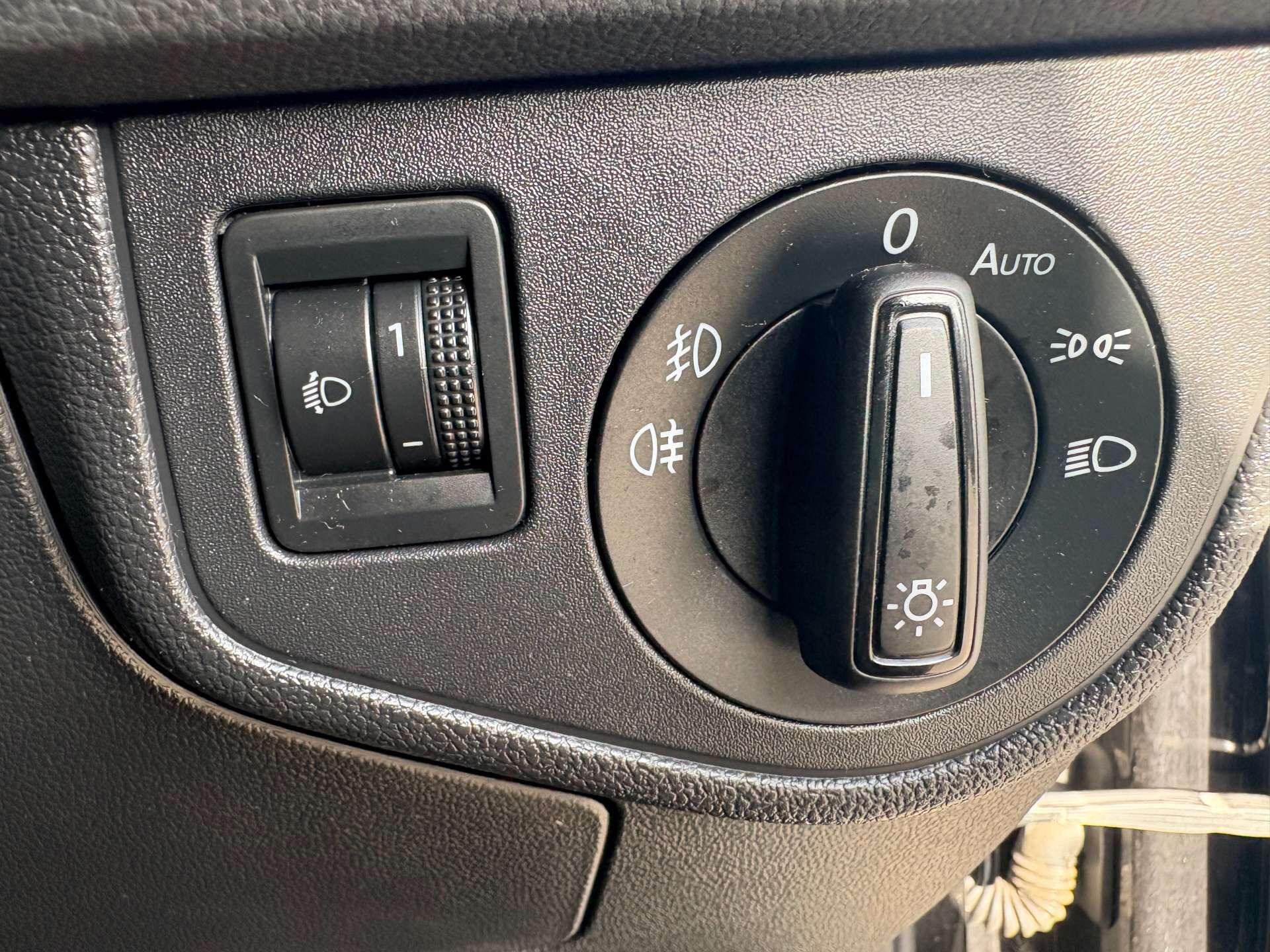 Volkswagen Polo view 27