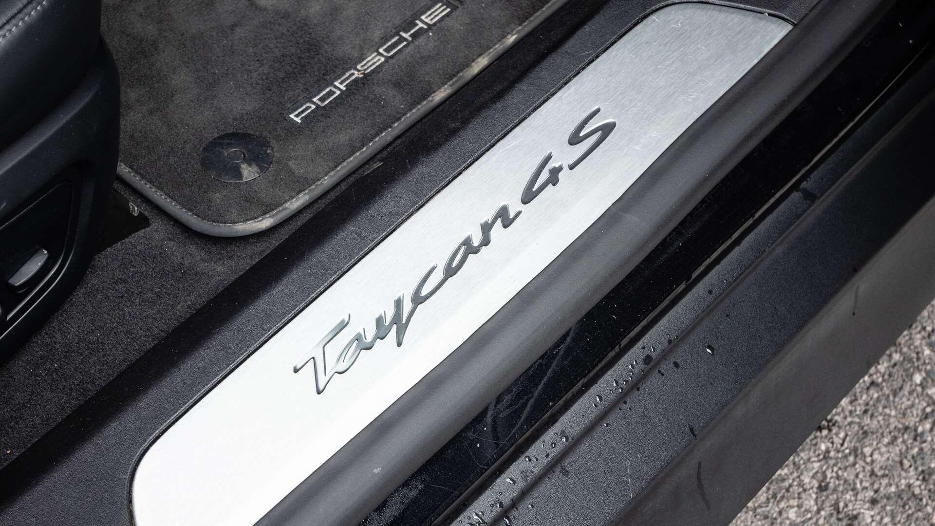 Porsche Taycan view 26