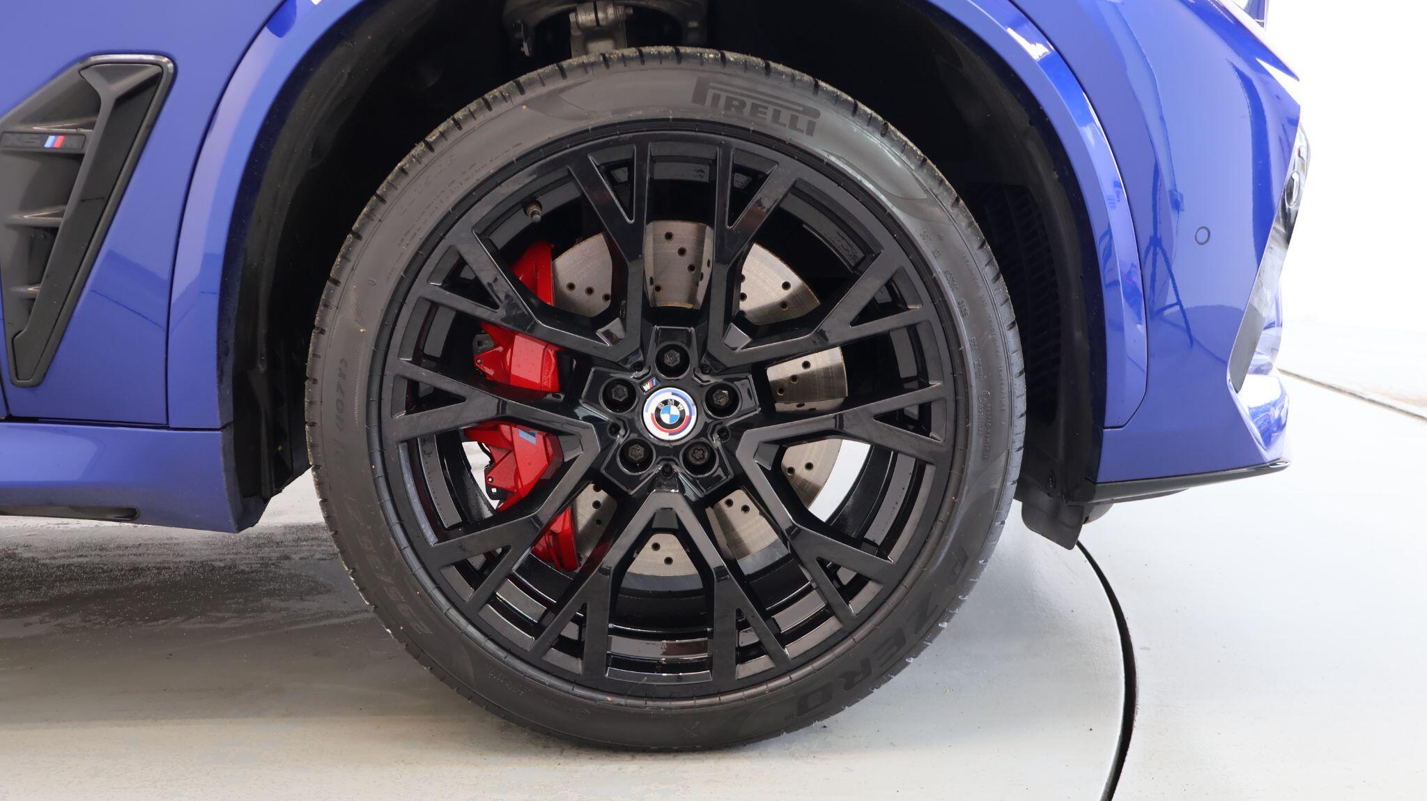 BMW X5 M view 14